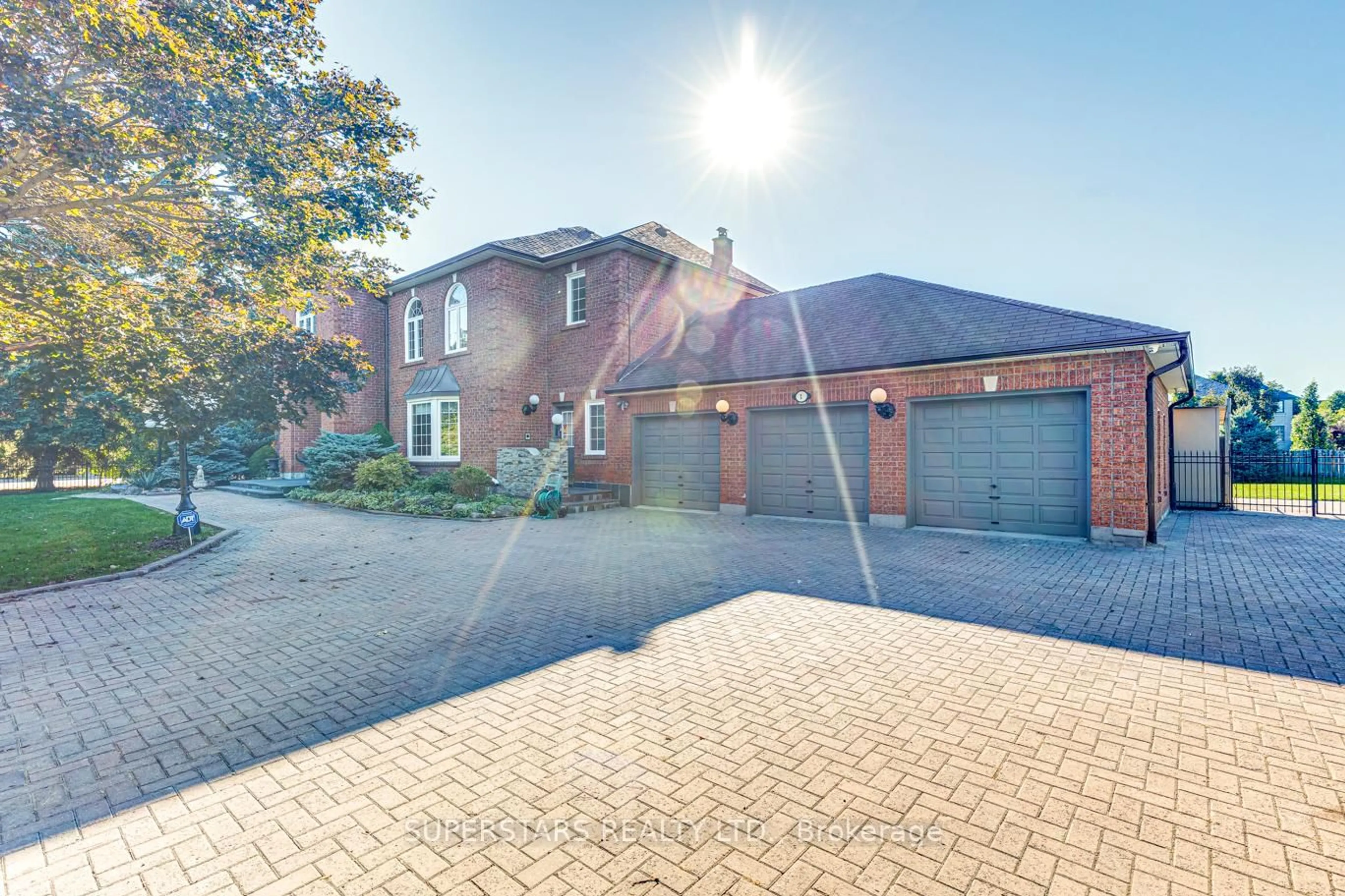 A pic from outside/outdoor area/front of a property/back of a property/a pic from drone, street for 1 Personna Blvd, Markham Ontario L6C 1G1