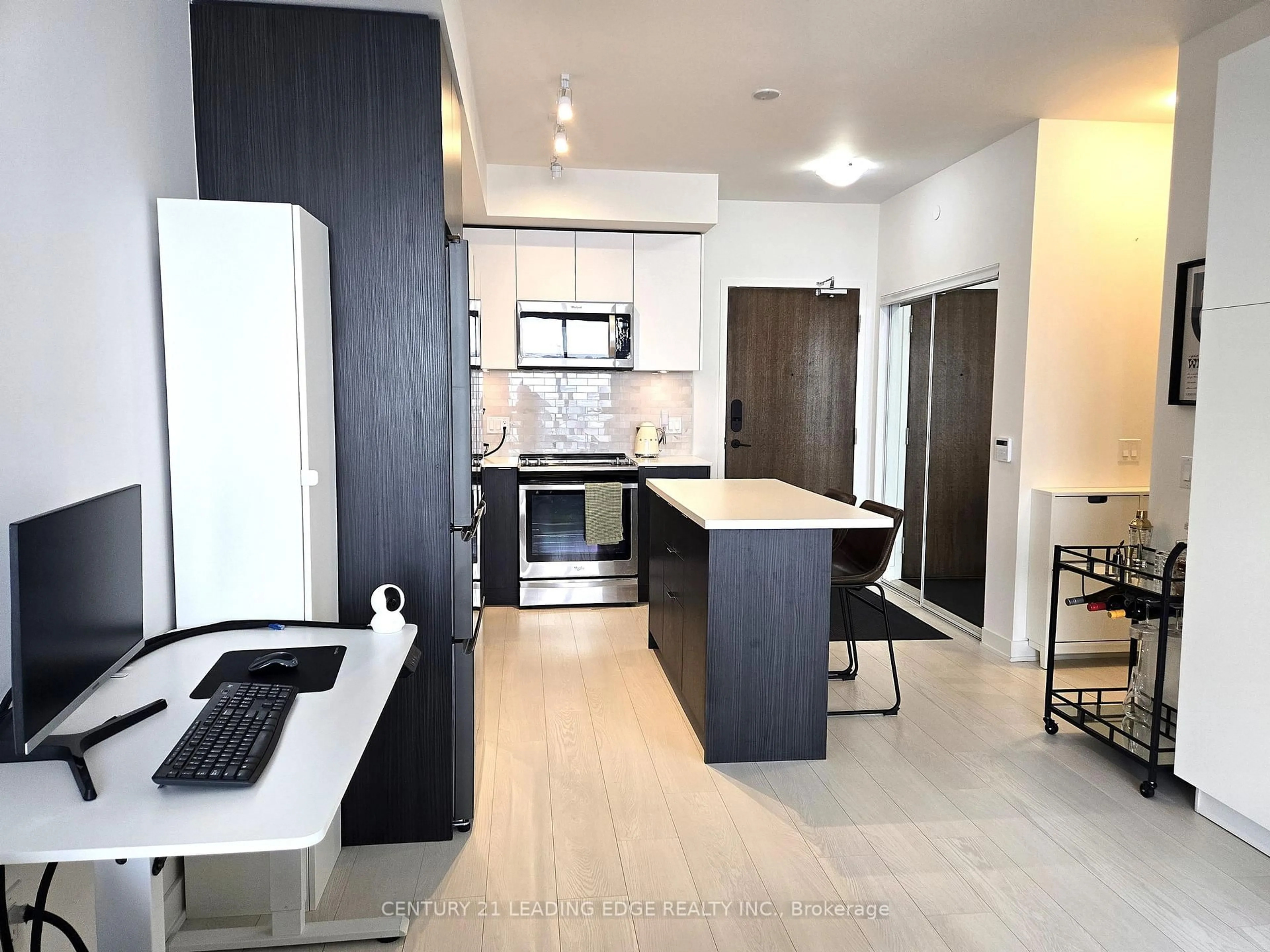 Open concept kitchen, unknown for 100 Eagle Rock Way #925, Vaughan Ontario L6A 5B0