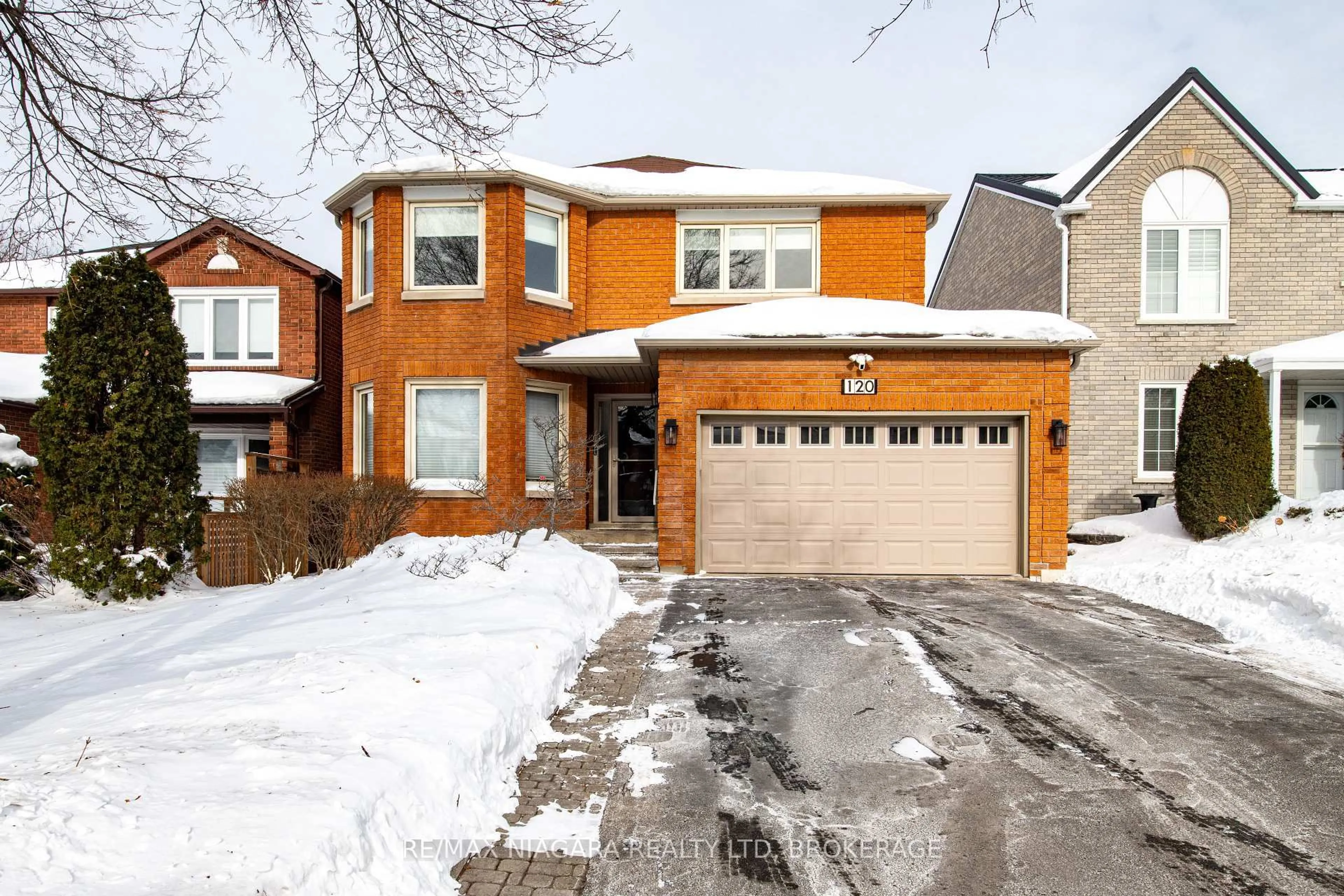 Home with brick exterior material, street for 120 Janesville Rd, Vaughan Ontario L4J 7A2