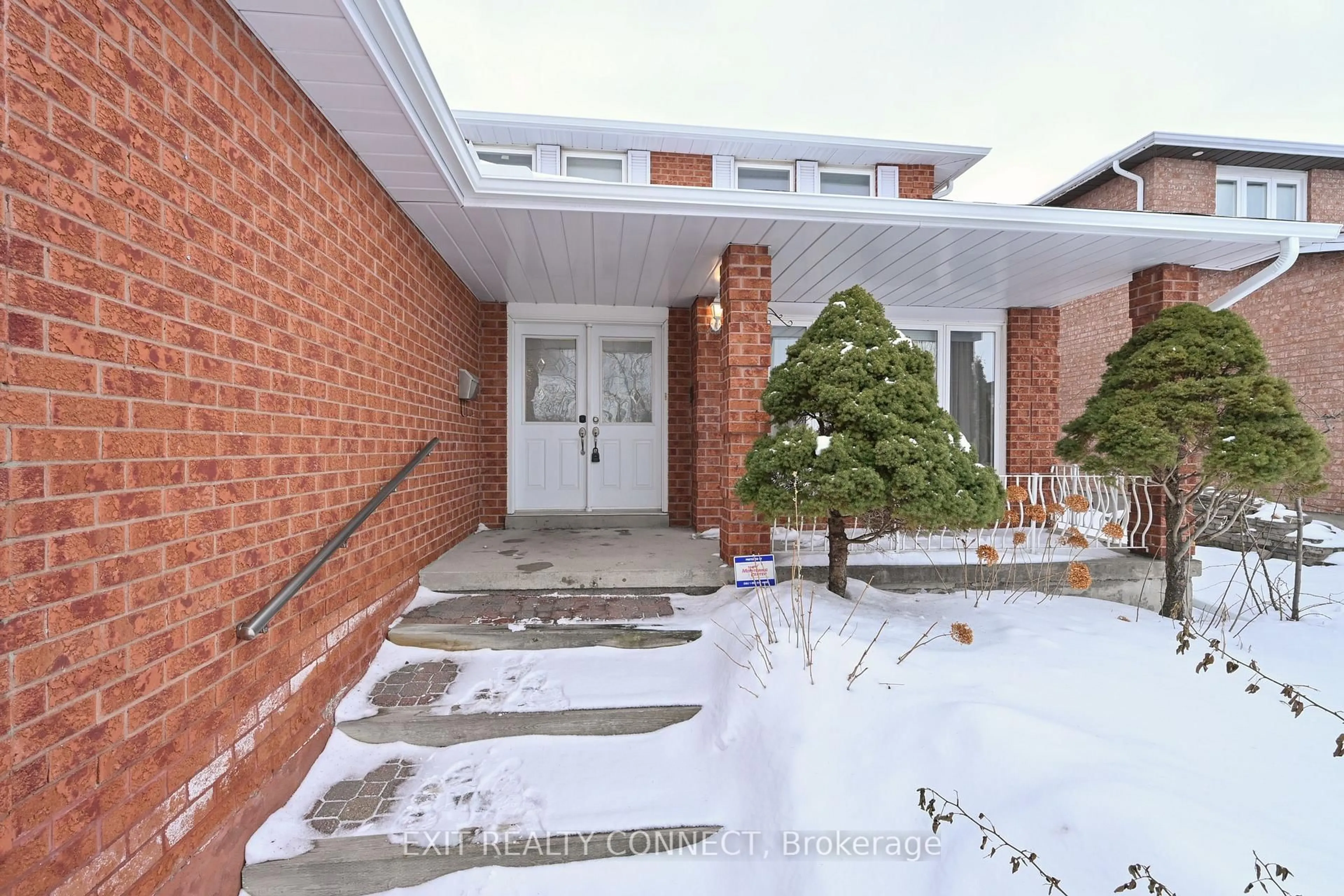 Unknown for 303 Forest Dr, Vaughan Ontario L4L 3W7