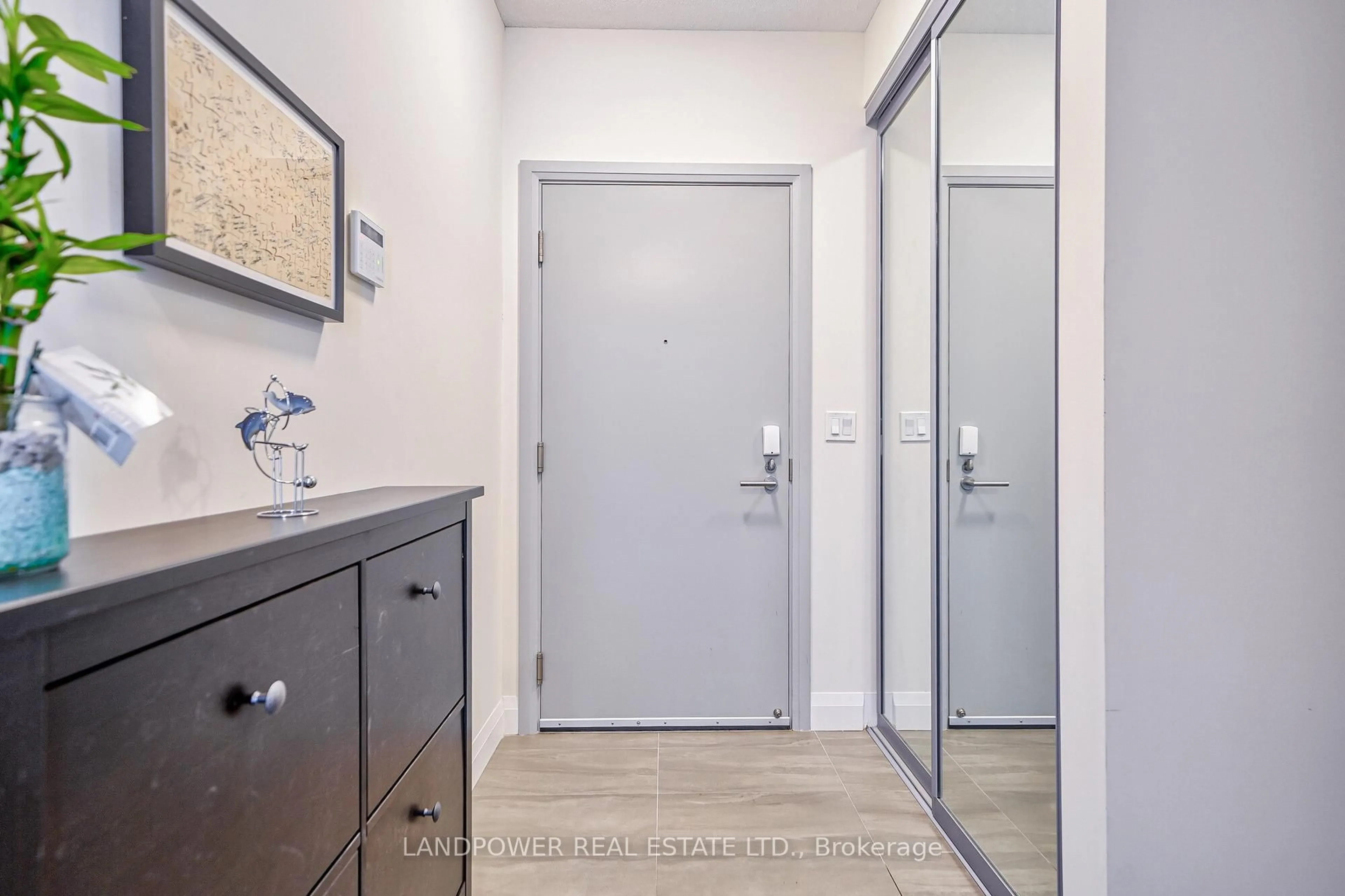 Unknown for 396 Highway 7 Rd #711, Richmond Hill Ontario L4B 0G7