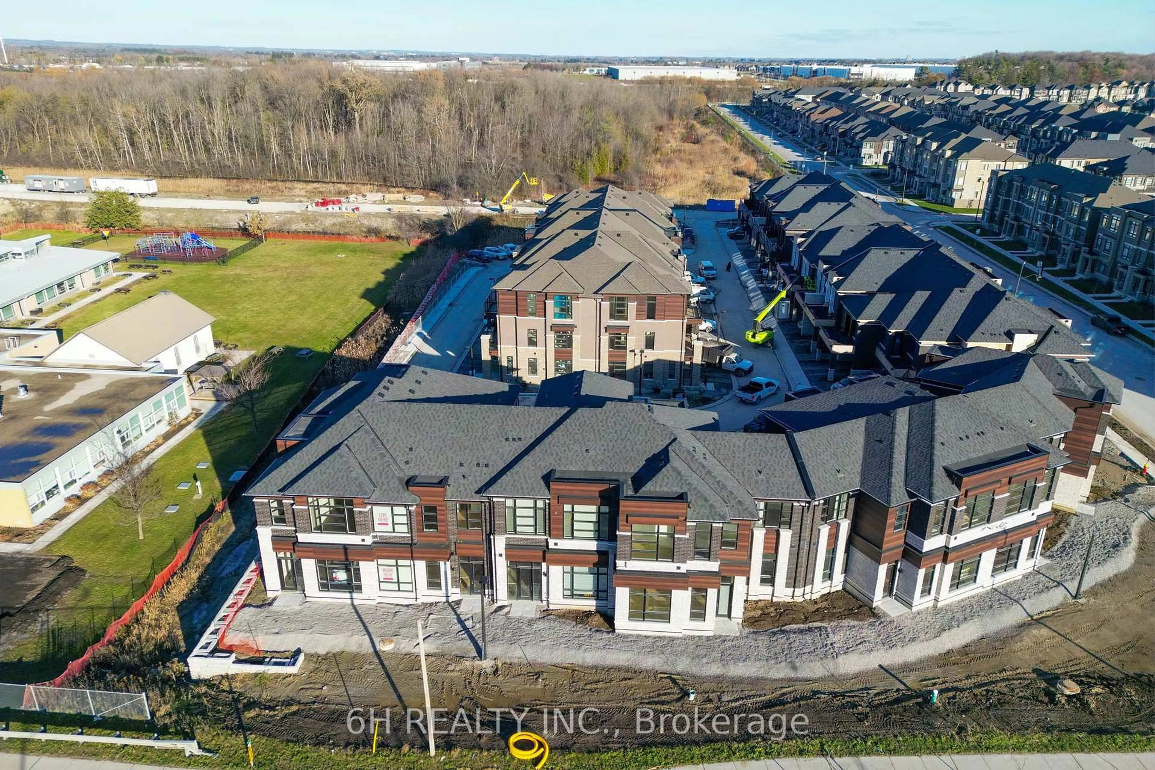 A pic from outside/outdoor area/front of a property/back of a property/a pic from drone, unknown for 39 Harold Wilson Lane #Lot 10, Richmond Hill Ontario L4S 1N5