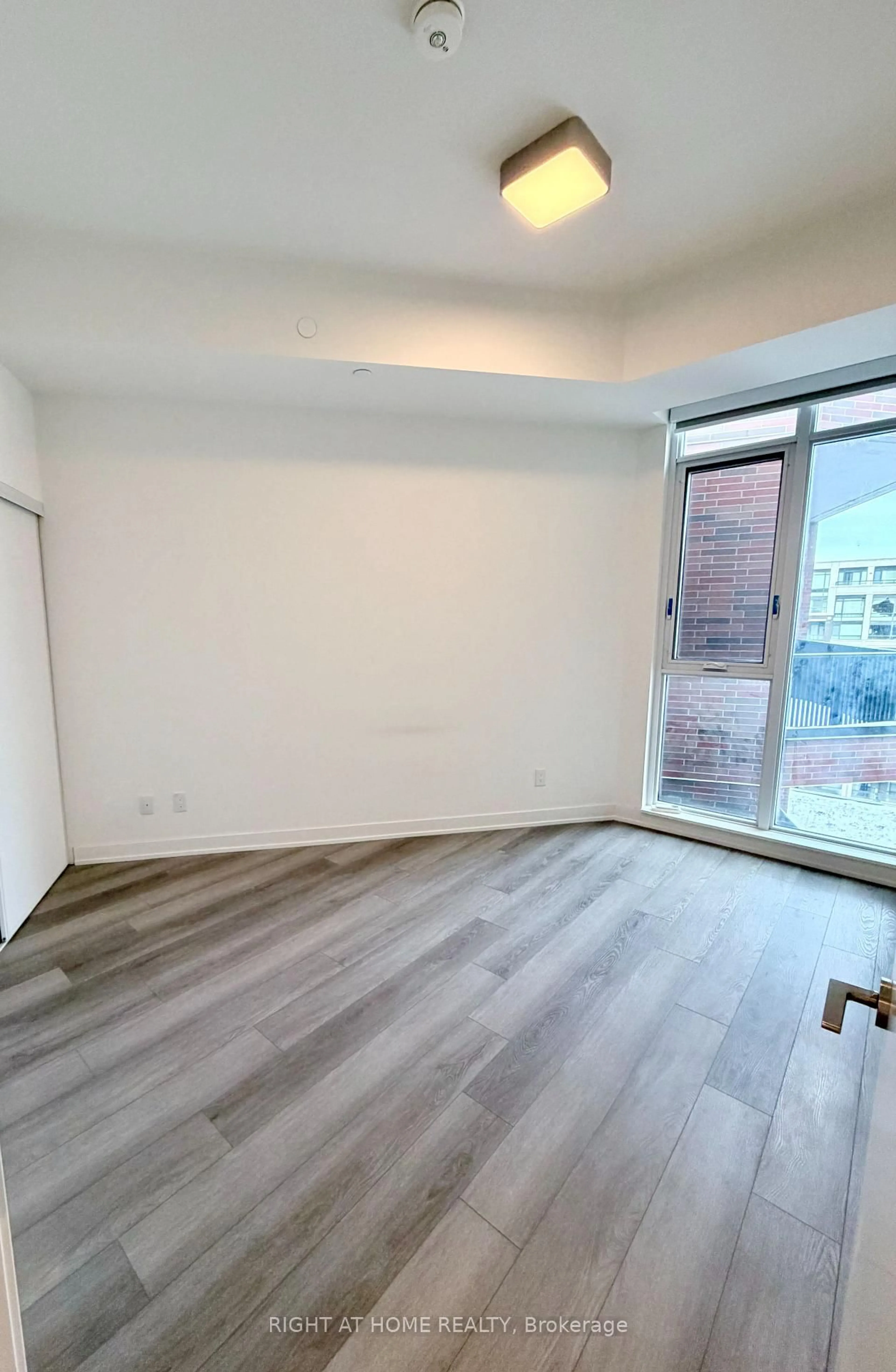 A pic of a room for 8119 Birchmount Rd #1032, Markham Ontario L6G 0H6