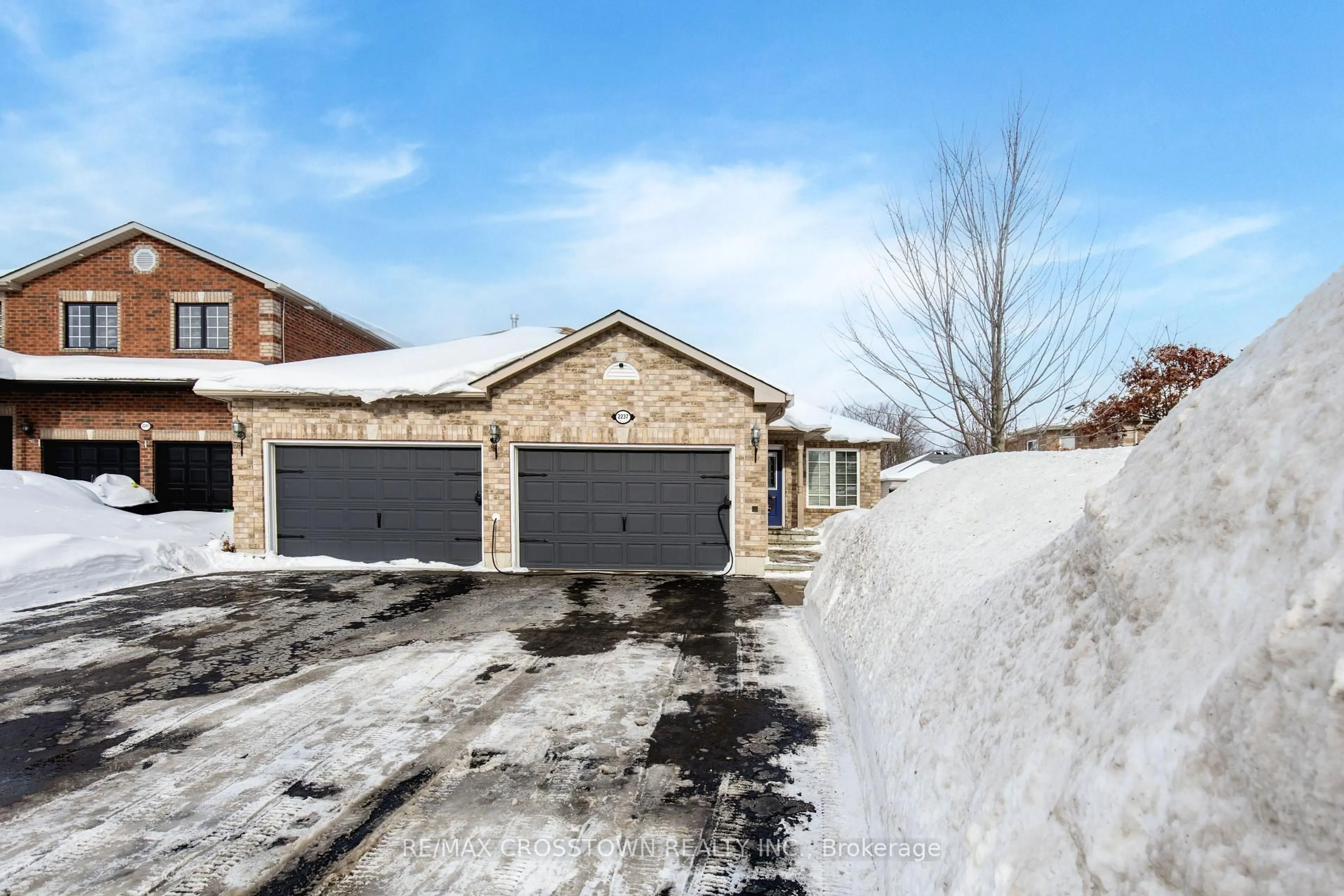 Home with brick exterior material, street for 2237 Sproule St, Innisfil Ontario L9S 0E2