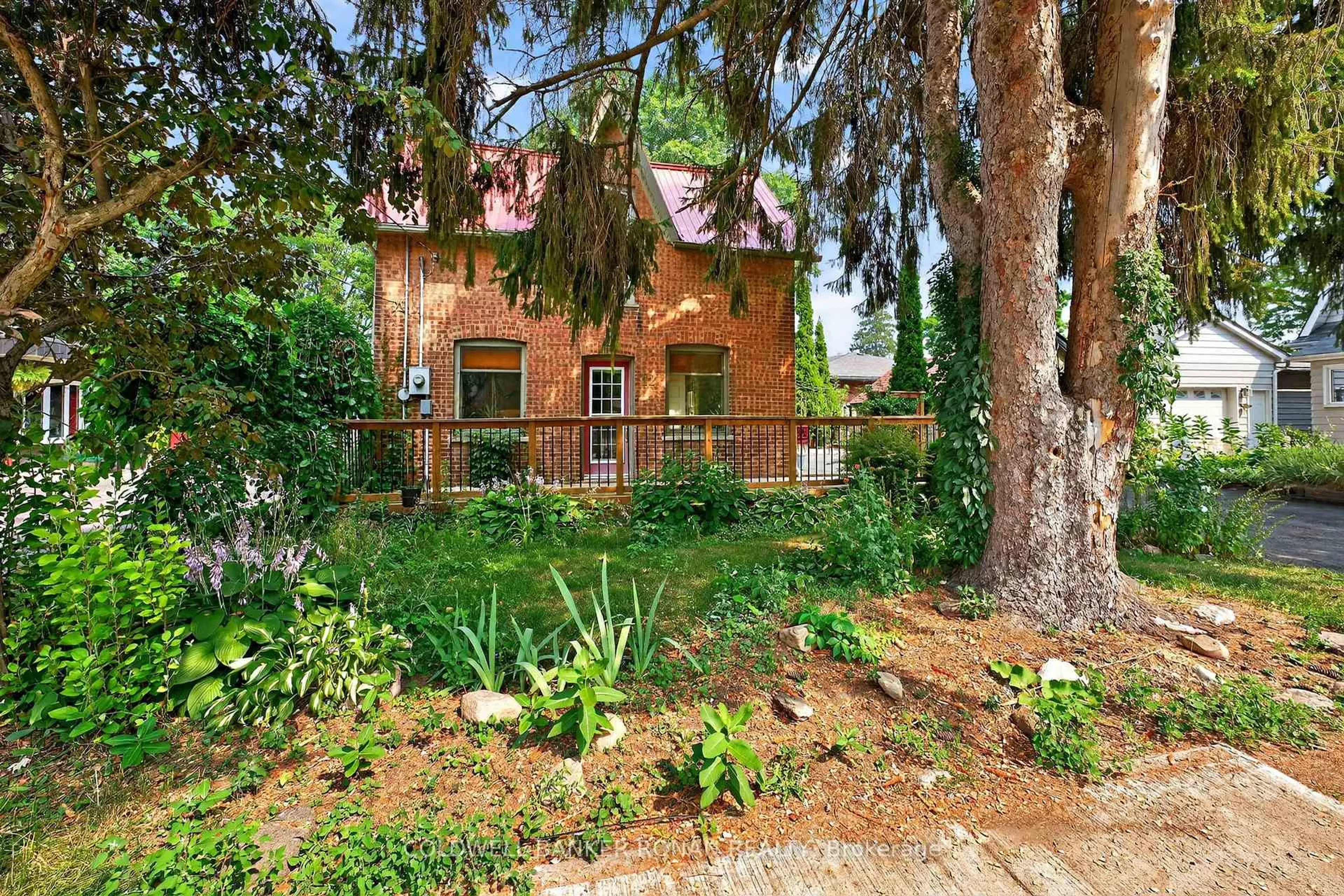 Patio, street for 12 Nelson St, New Tecumseth Ontario L9R 1G9