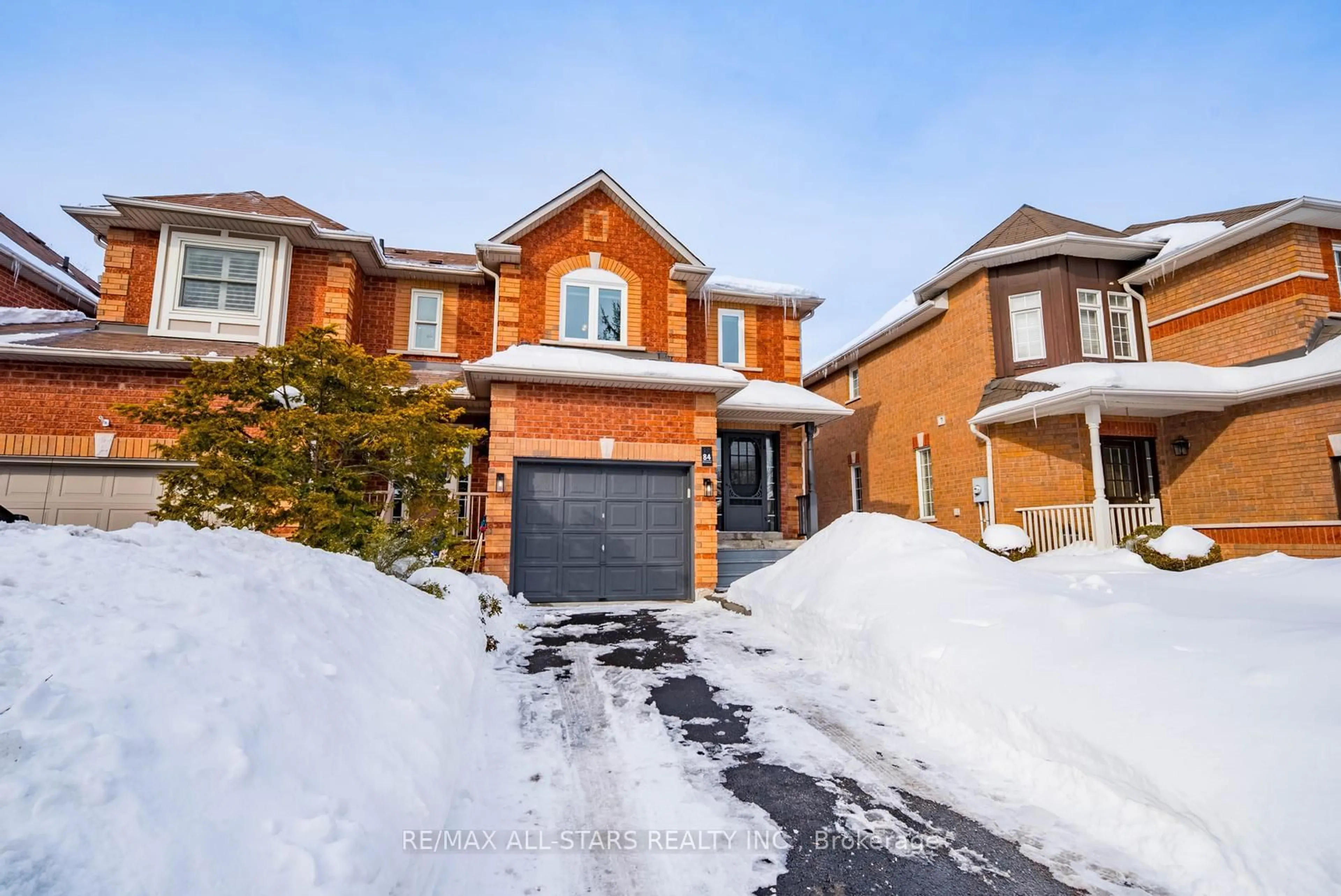 Home with brick exterior material, street for 84 Willoway, Whitchurch-Stouffville Ontario L4A 1K6