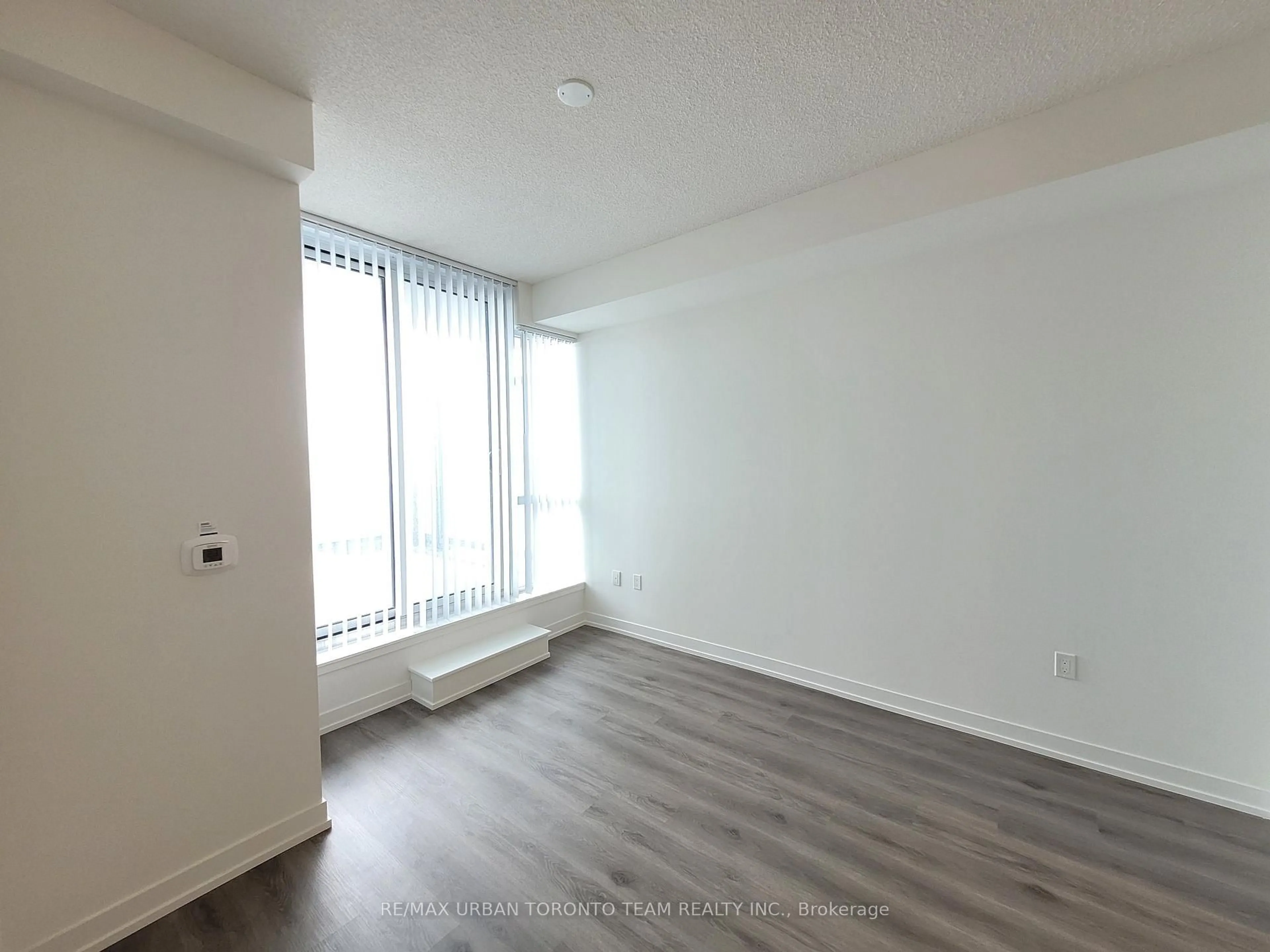 A pic of a room for 225 Commerce St #510, Vaughan Ontario L4K 0R1