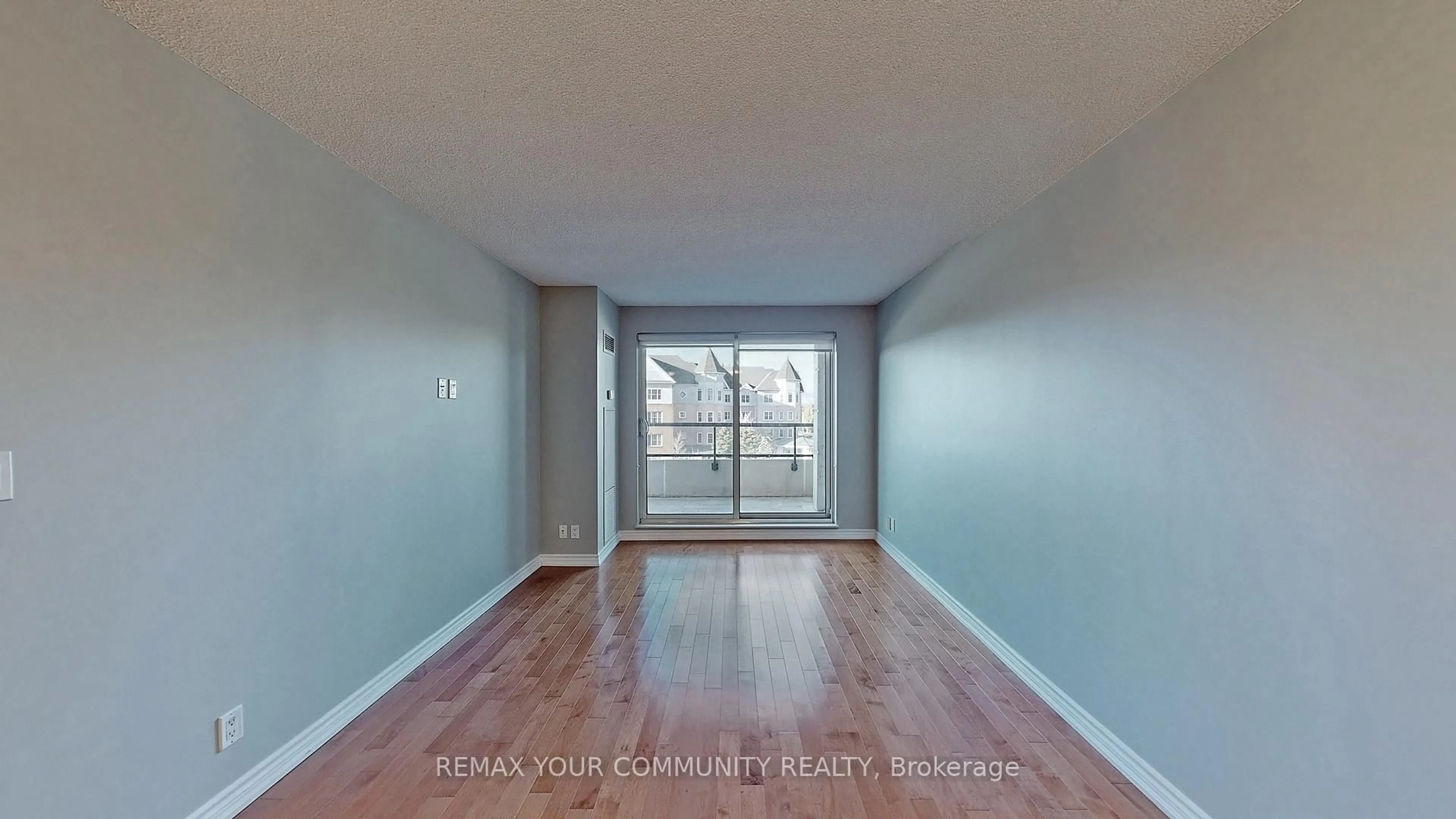 A pic of a room for 18 Harding Blvd #323, Richmond Hill Ontario L4C 0T3