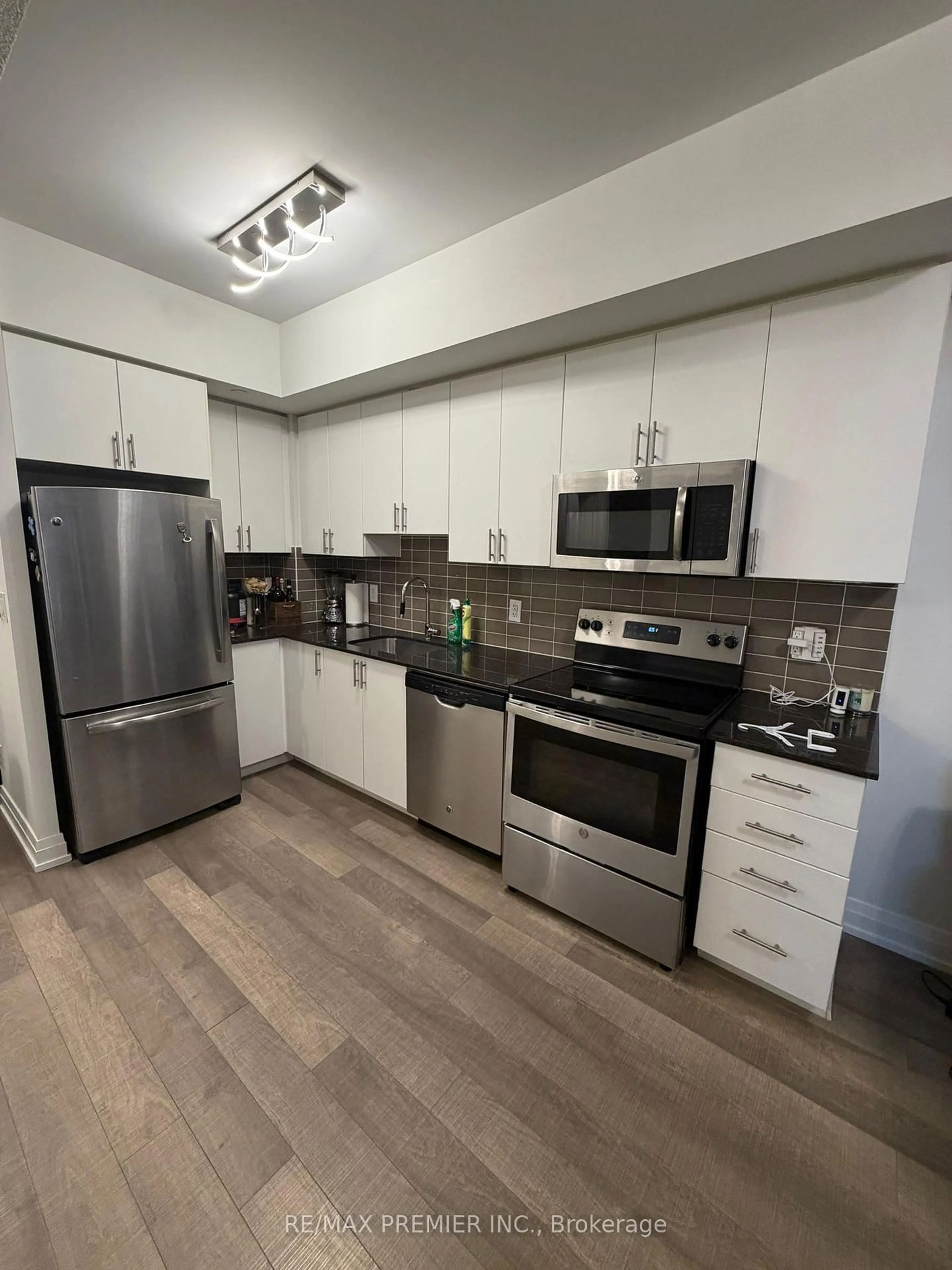 Unknown for 7167 Yonge St #608, Markham Ontario L3T 0E1