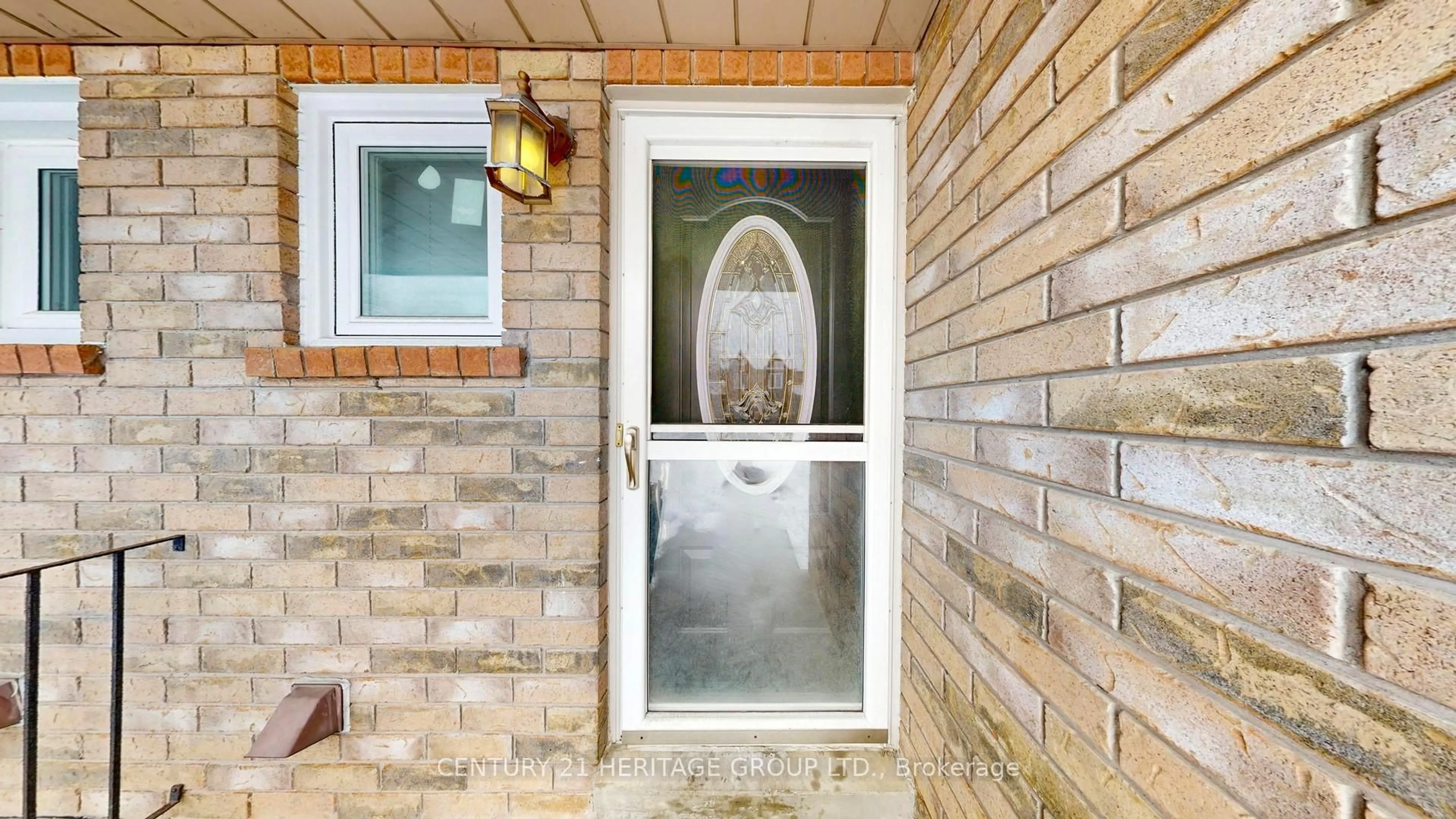 Indoor entryway for 35 Kelso Cres, Vaughan Ontario L6A 2C7