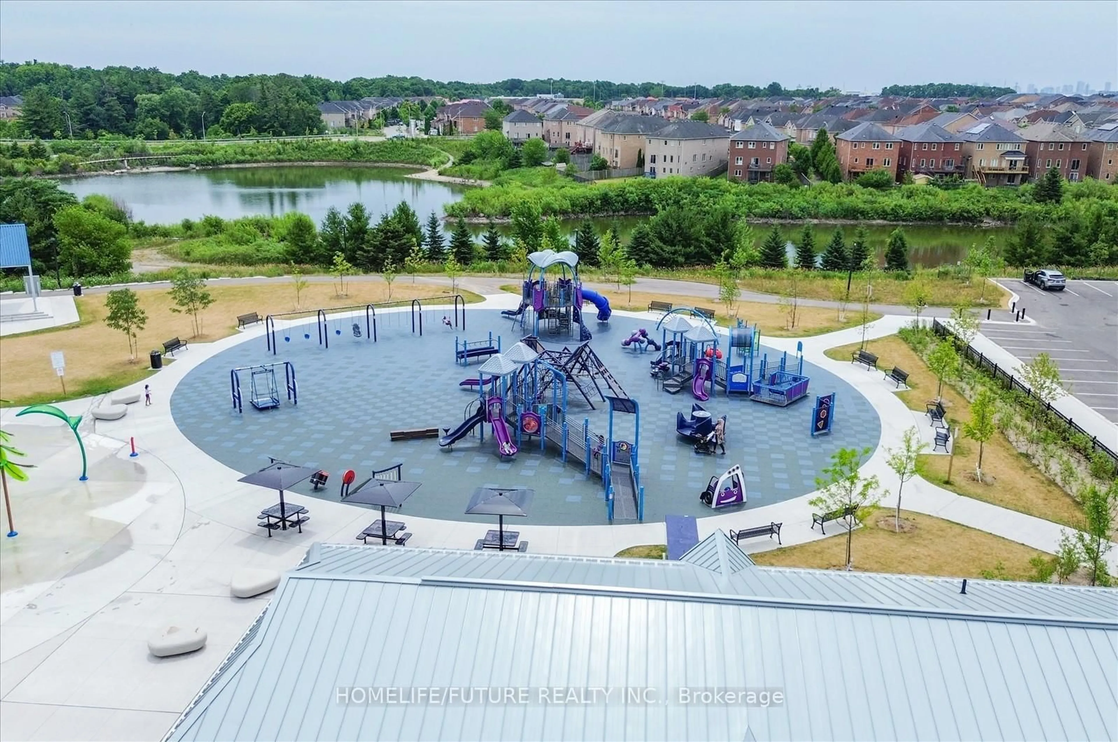 A pic from outside/outdoor area/front of a property/back of a property/a pic from drone, building for 317 Kirkham Dr, Markham Ontario L3S 0E9