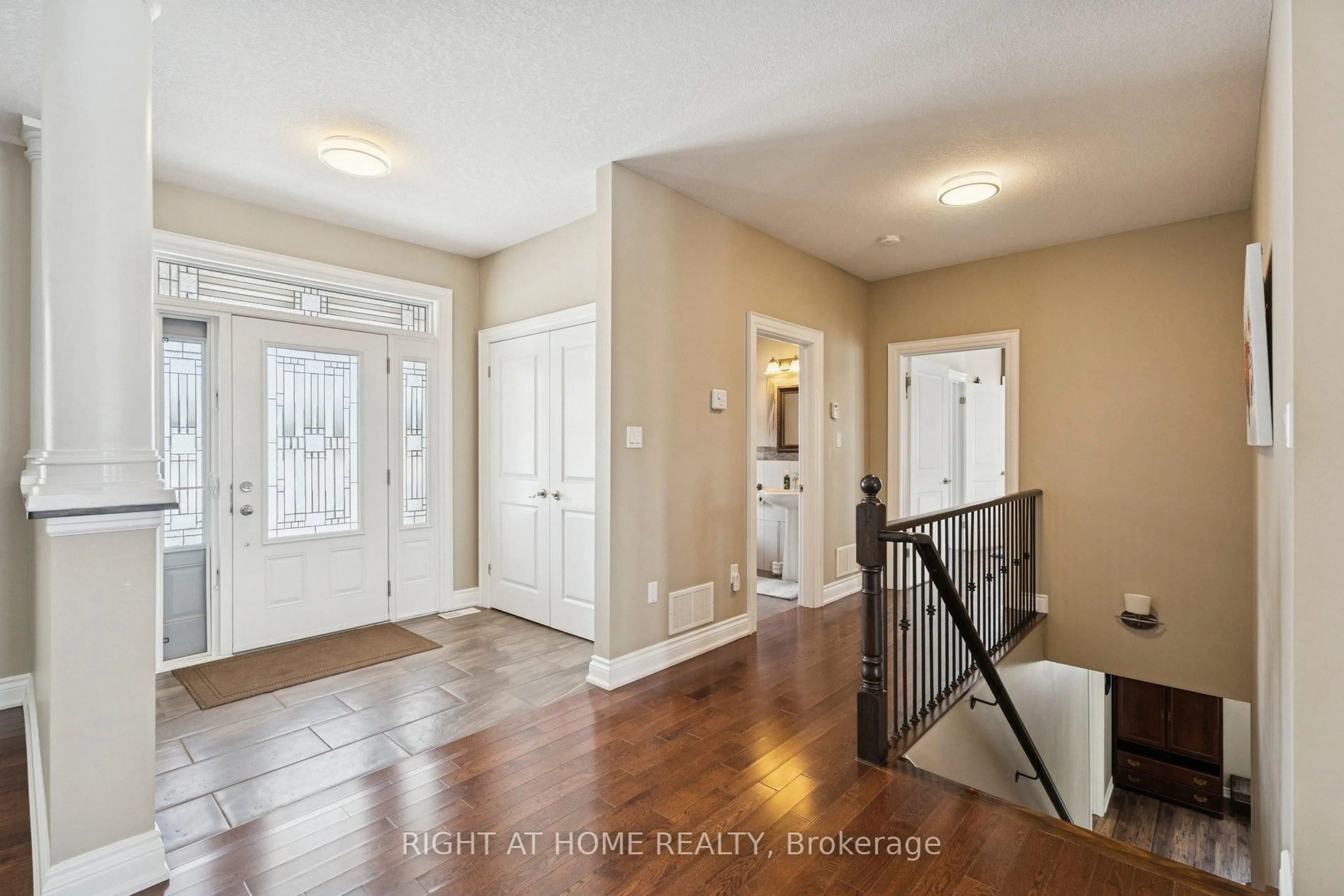 Indoor entryway for 10 Brolley Cres, Essa Ontario L0L 2N2