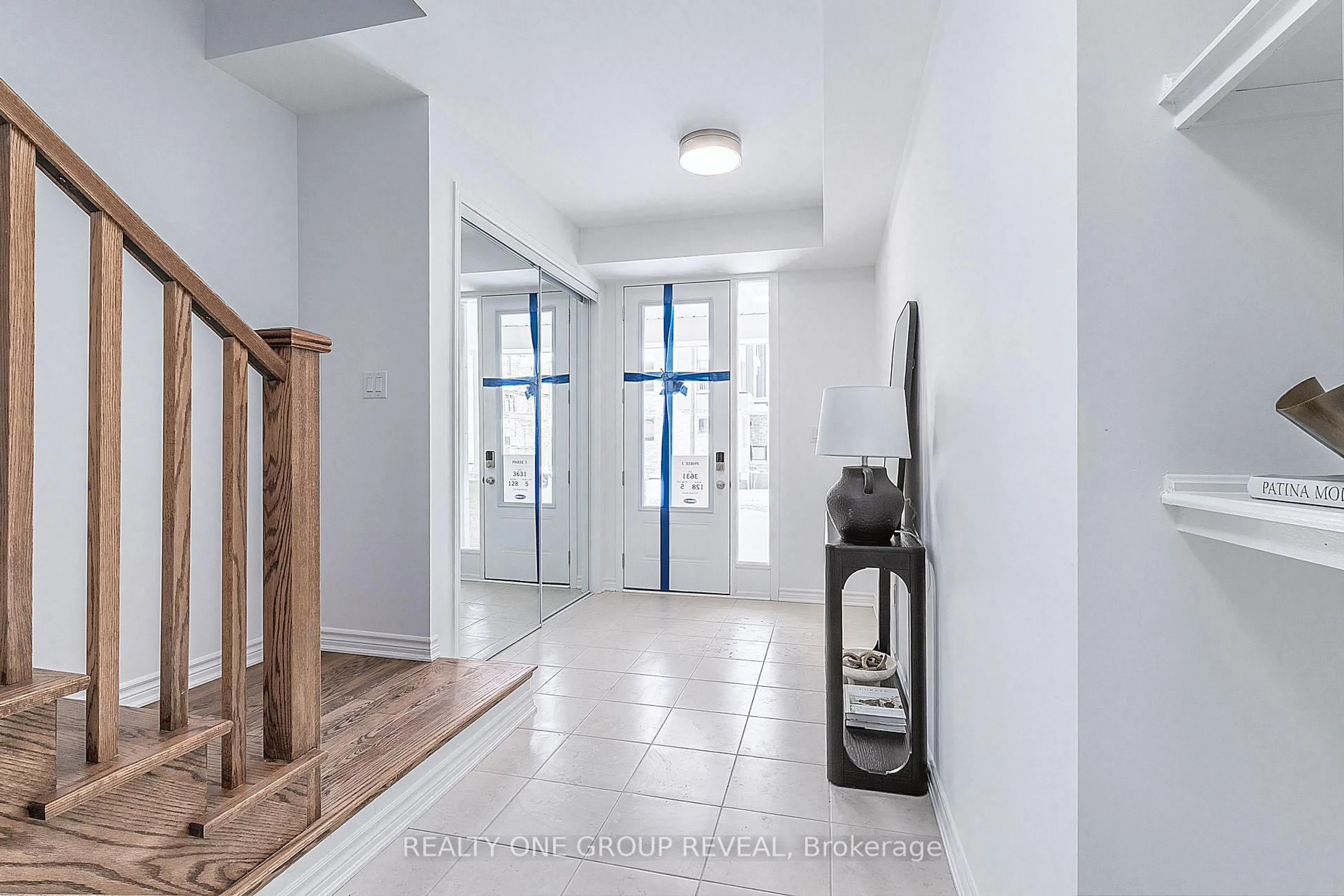 Indoor entryway for 103 Avani Ave, Markham Ontario L6C 3S6