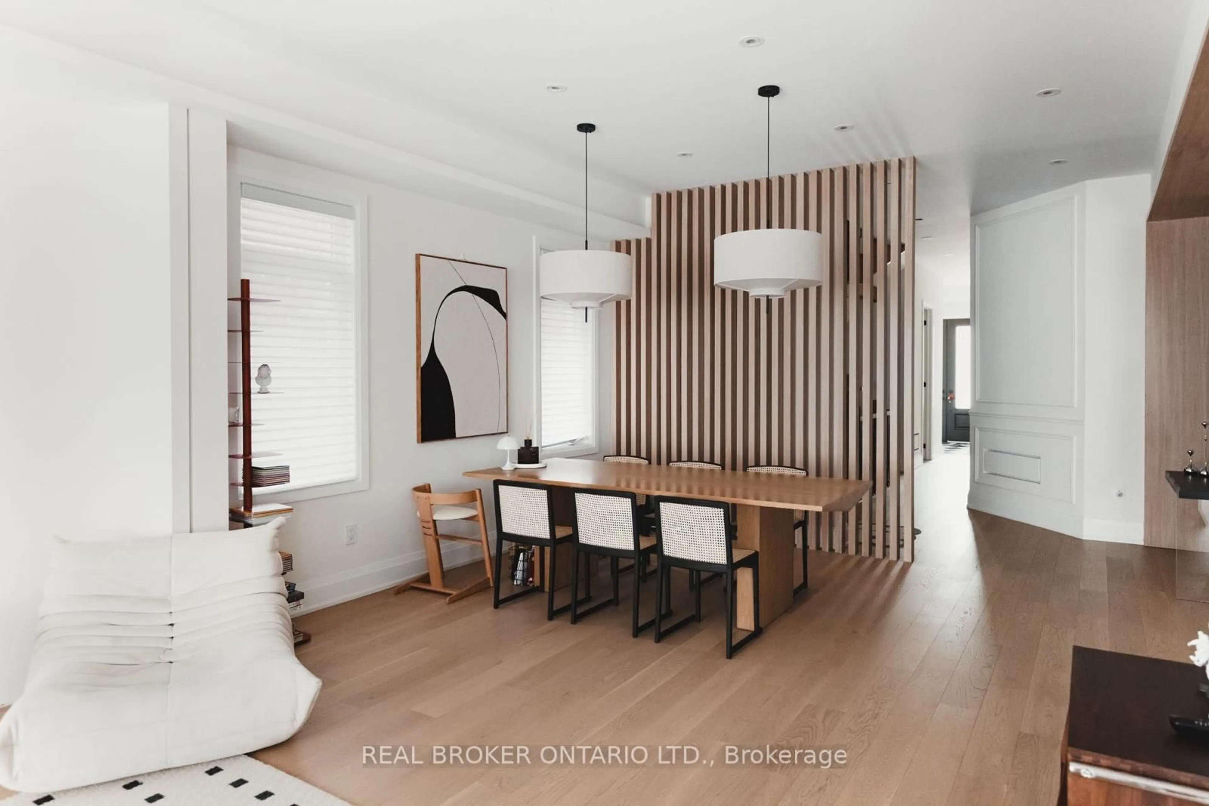 Dining room, wood/laminate floor for 34 Meteorite St, Richmond Hill Ontario L4C 4M9