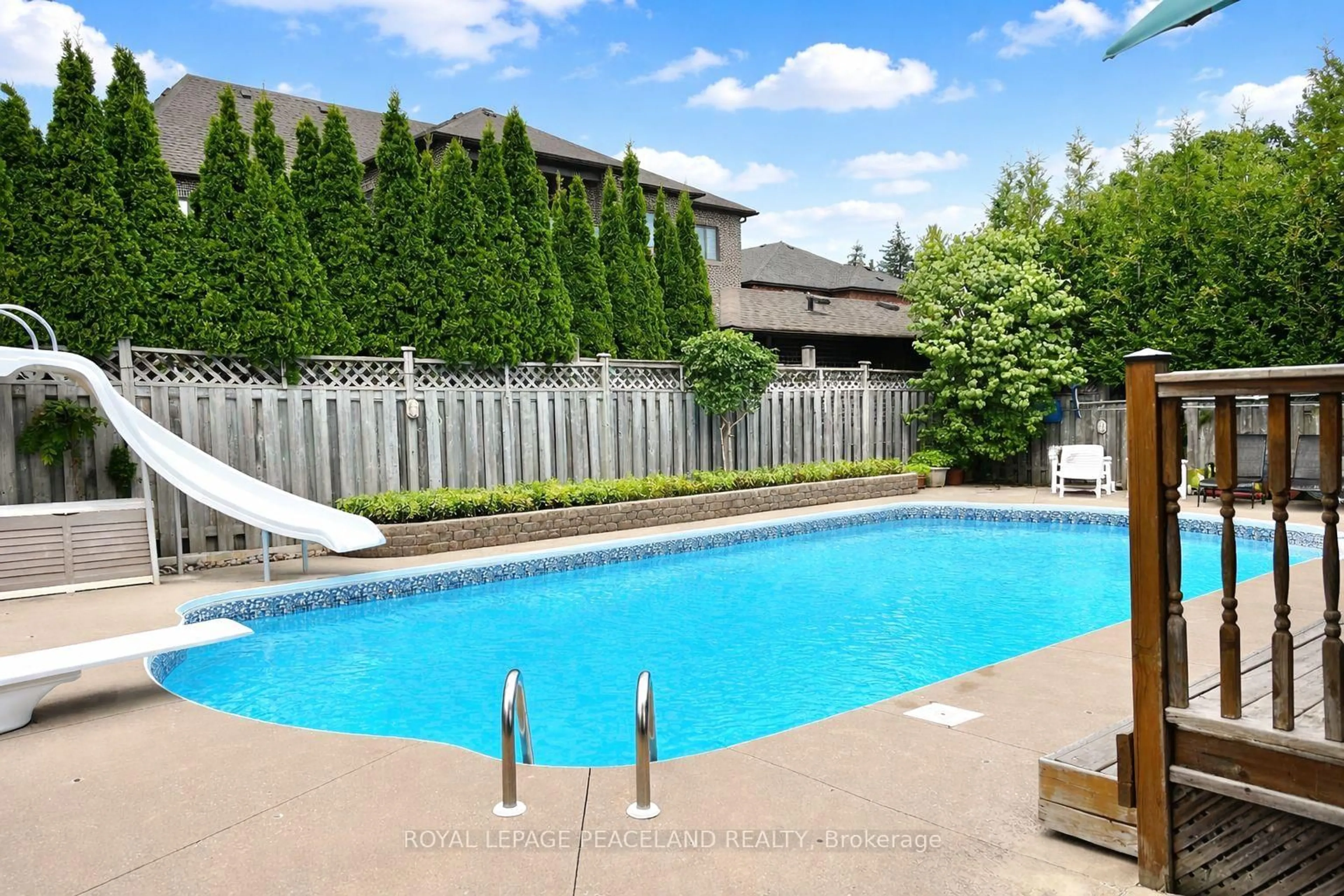 Pool for 186 Marsi Rd, Richmond Hill Ontario L4C 5S8