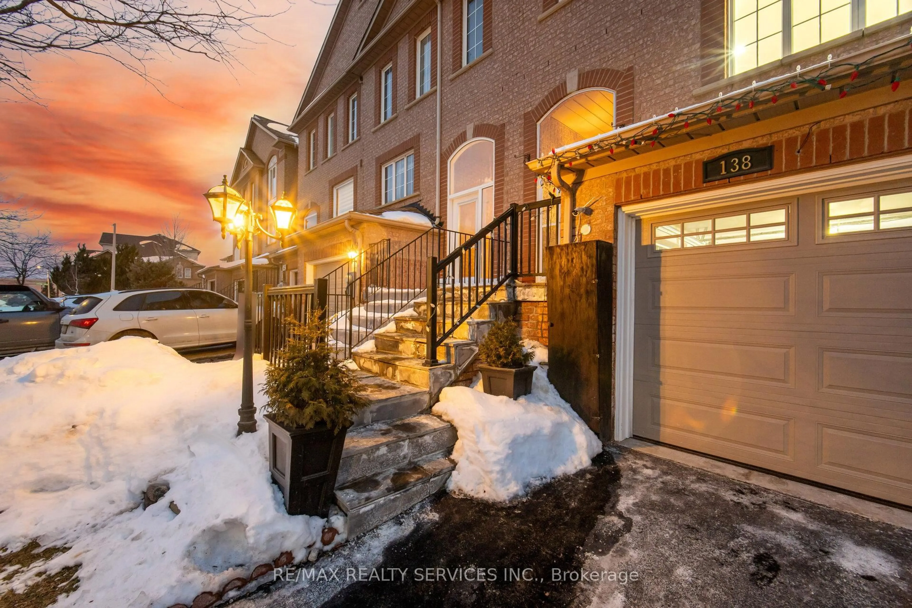 Unknown for 138 Parktree Dr, Vaughan Ontario L6A 2R3
