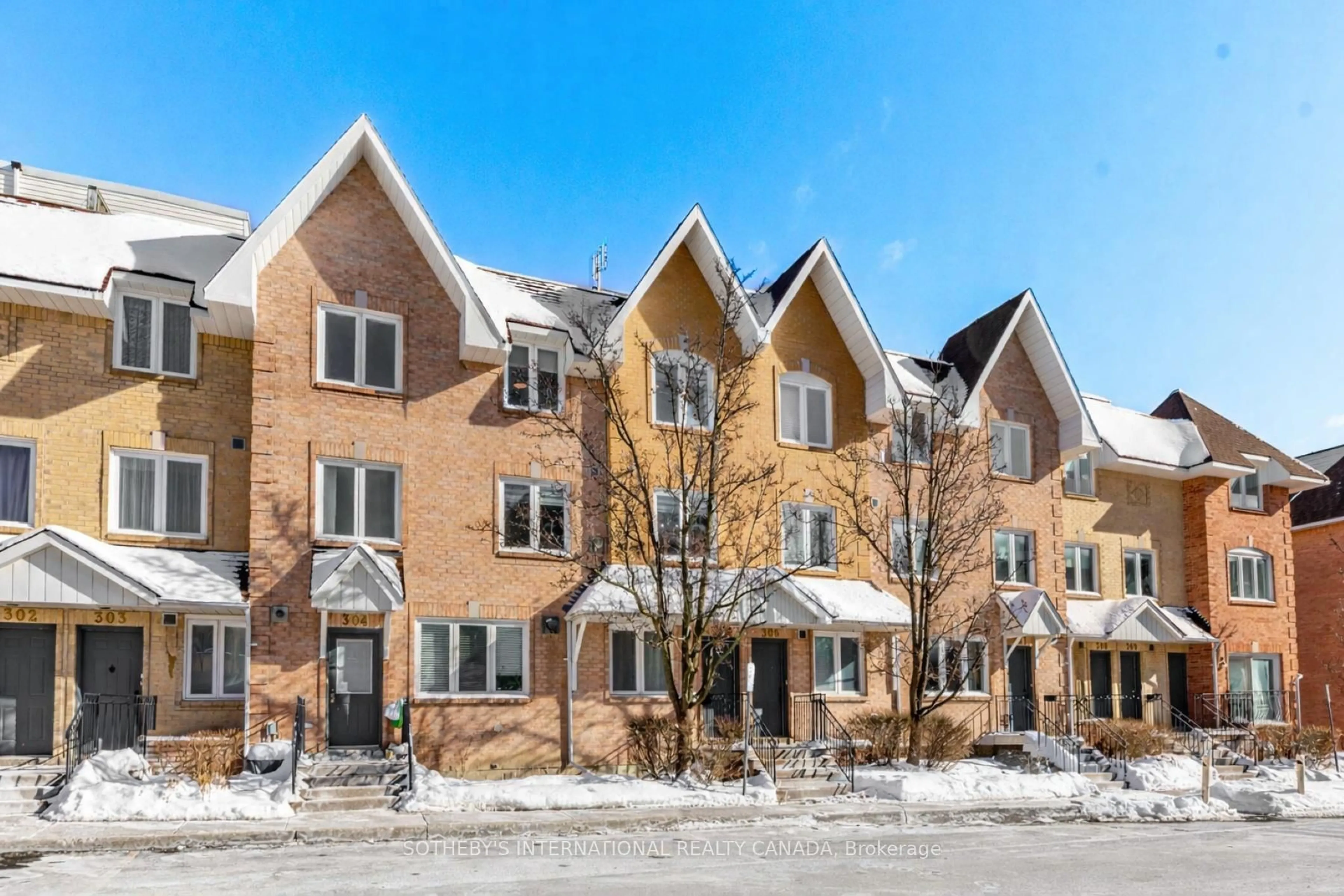 Home with brick exterior material, street for 75 Weldrick Rd #305, Richmond Hill Ontario L4C 0H9