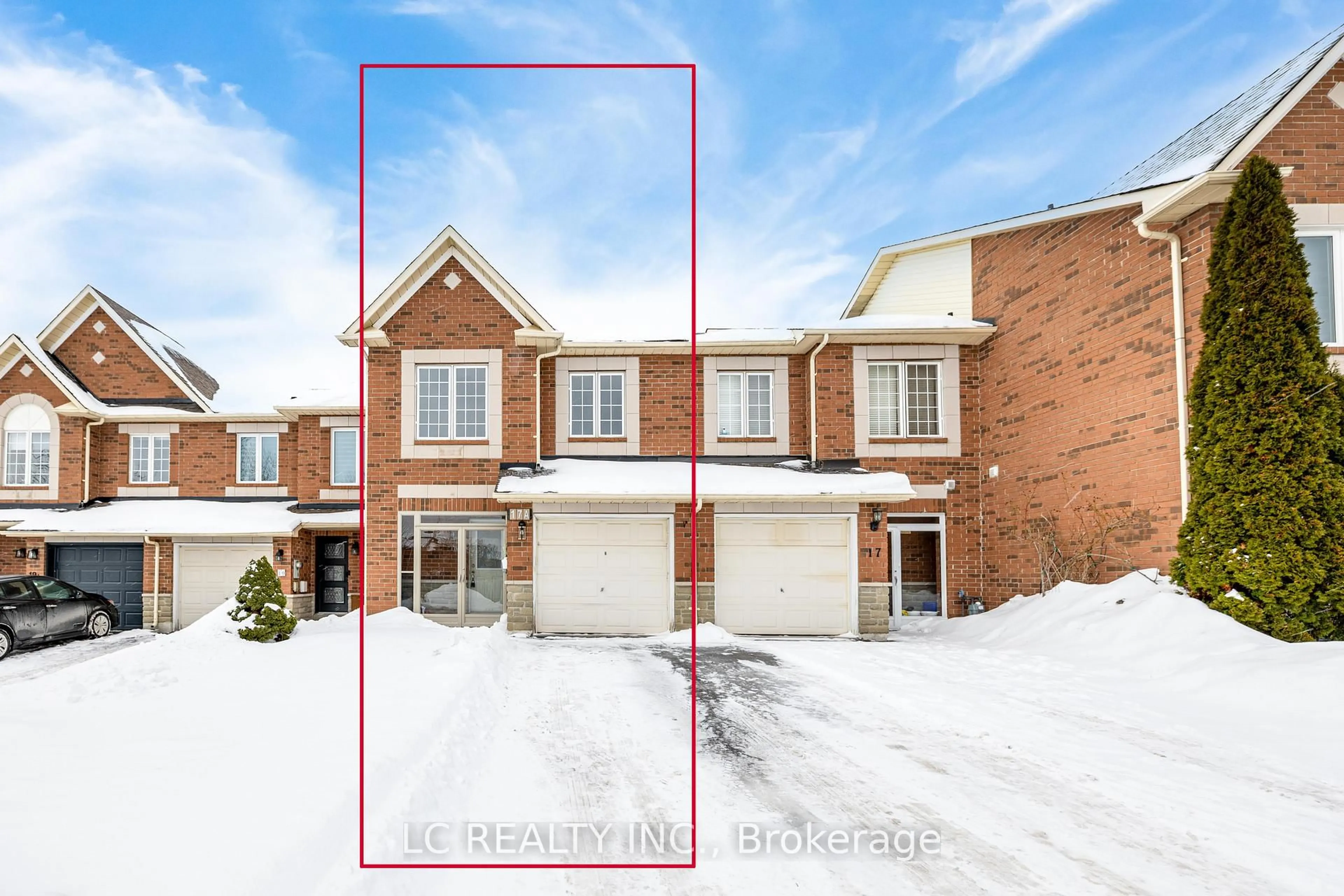 A pic from outside/outdoor area/front of a property/back of a property/a pic from drone, street for 17A Silver Stream Ave, Richmond Hill Ontario L4S 2K9