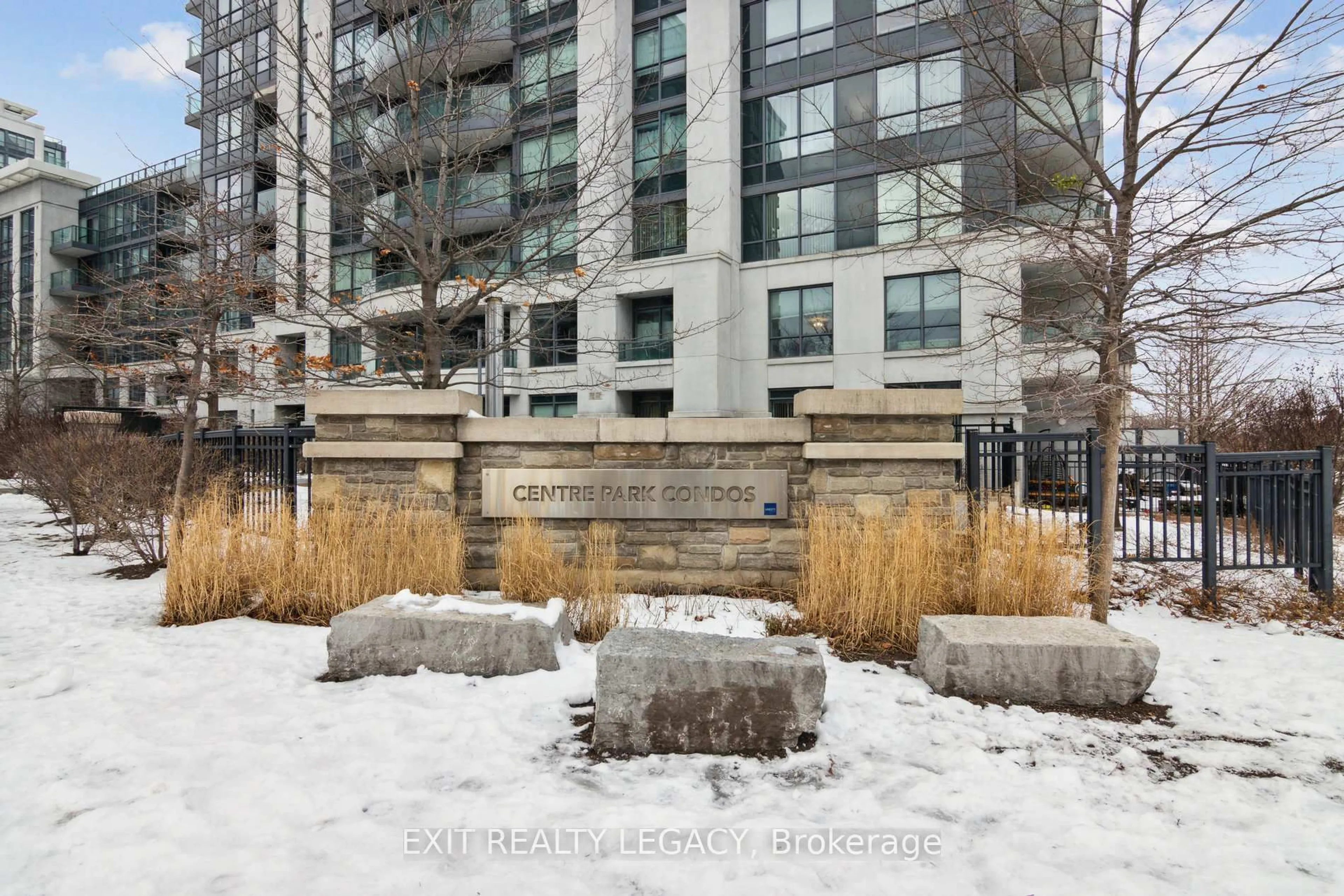 Unknown for 20 North Park Rd #206, Vaughan Ontario L4J 0G7