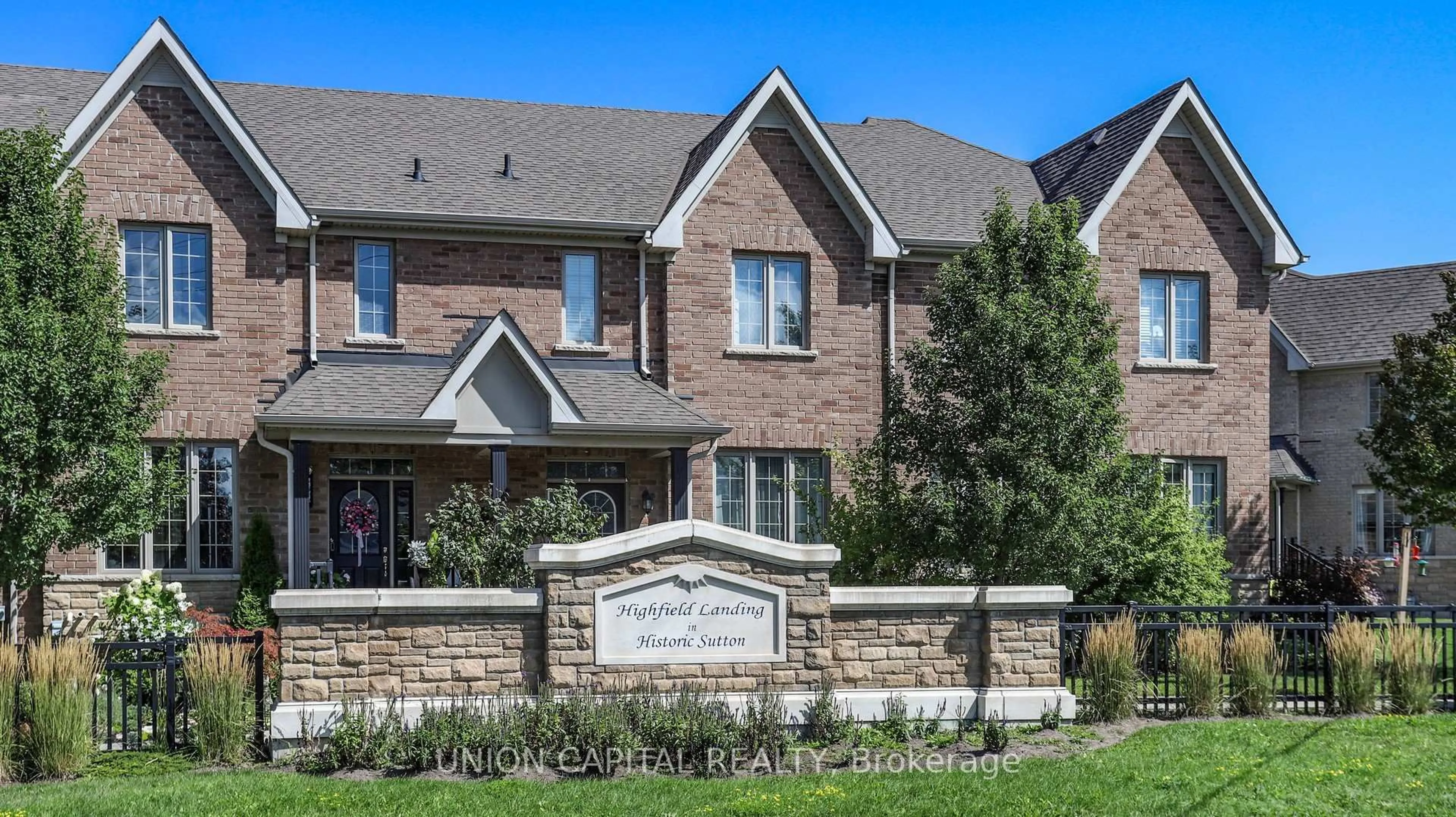 Home with brick exterior material, unknown for 8 Vita Stephanie Crt, Georgina Ontario L0E 1R0