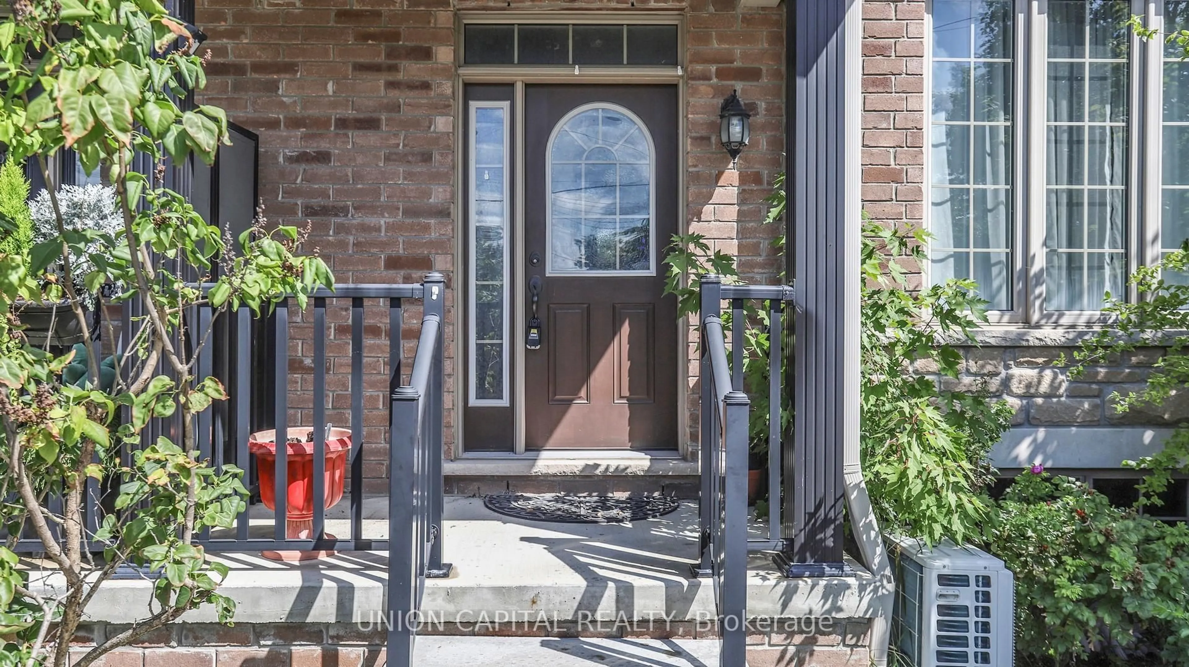 Unknown for 8 Vita Stephanie Crt, Georgina Ontario L0E 1R0
