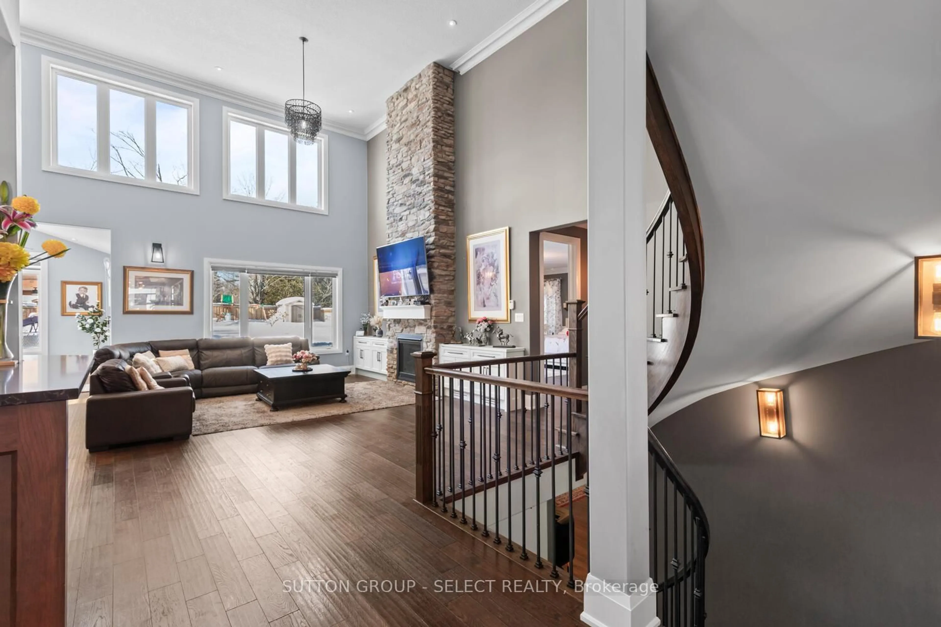 Indoor entryway for 276 Sunnybrae Ave, Innisfil Ontario L9S 1J1