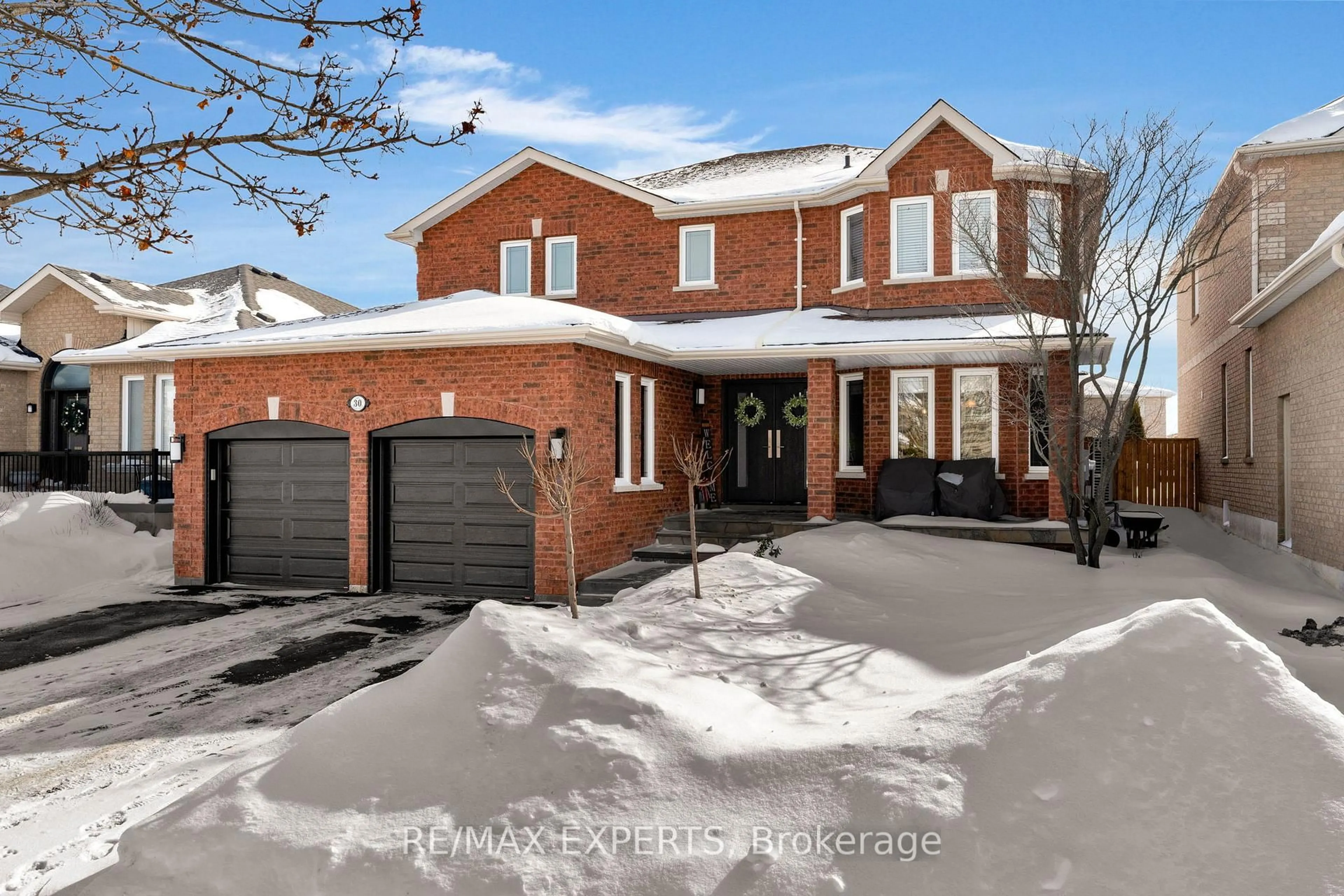 Home with brick exterior material, street for 30 Taylor Crt, Bradford West Gwillimbury Ontario L3Z 3J1