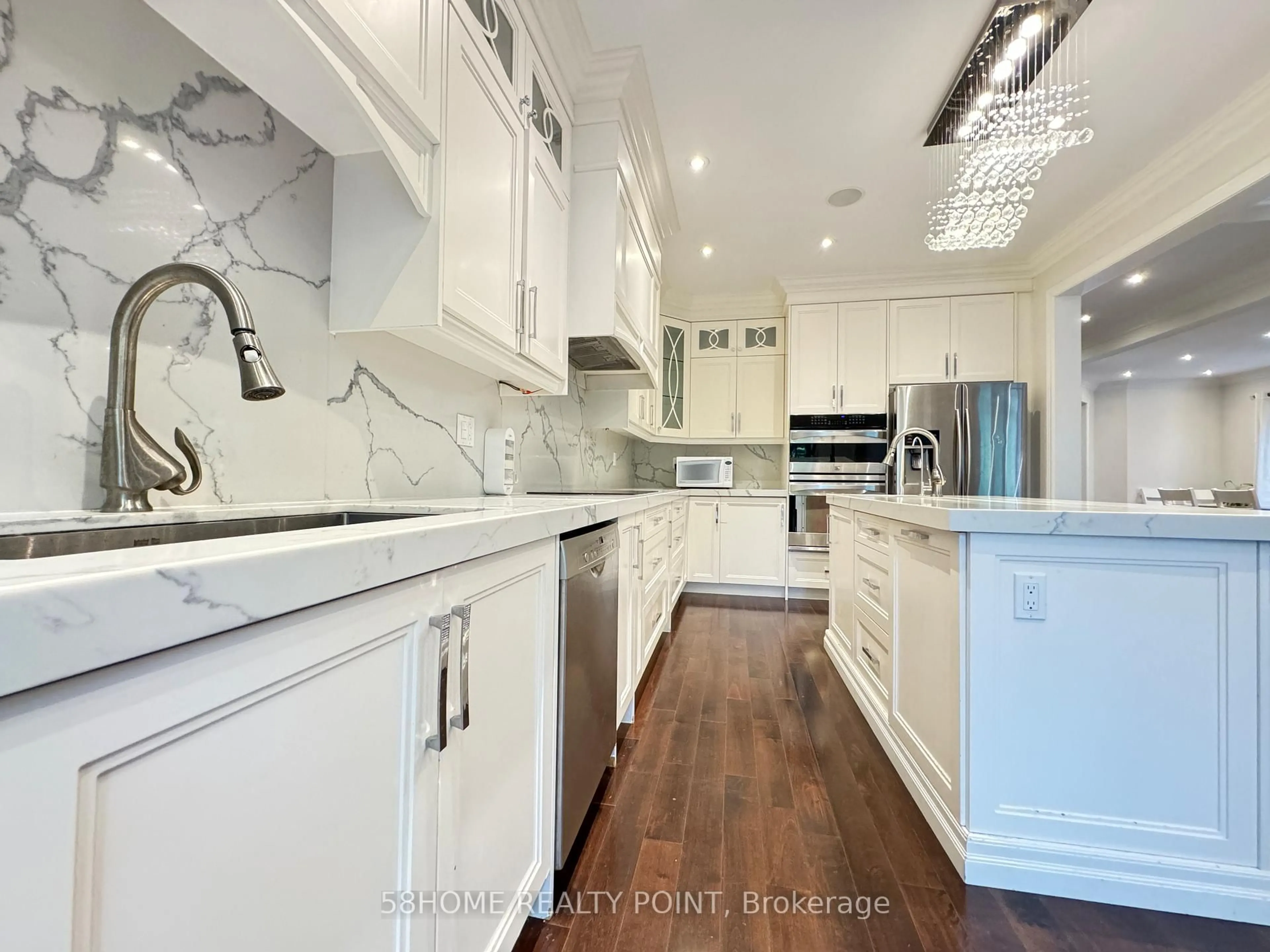 Contemporary kitchen, ceramic/tile floor for 27 Brackenwood Ave, Richmond Hill Ontario L4S 2P5