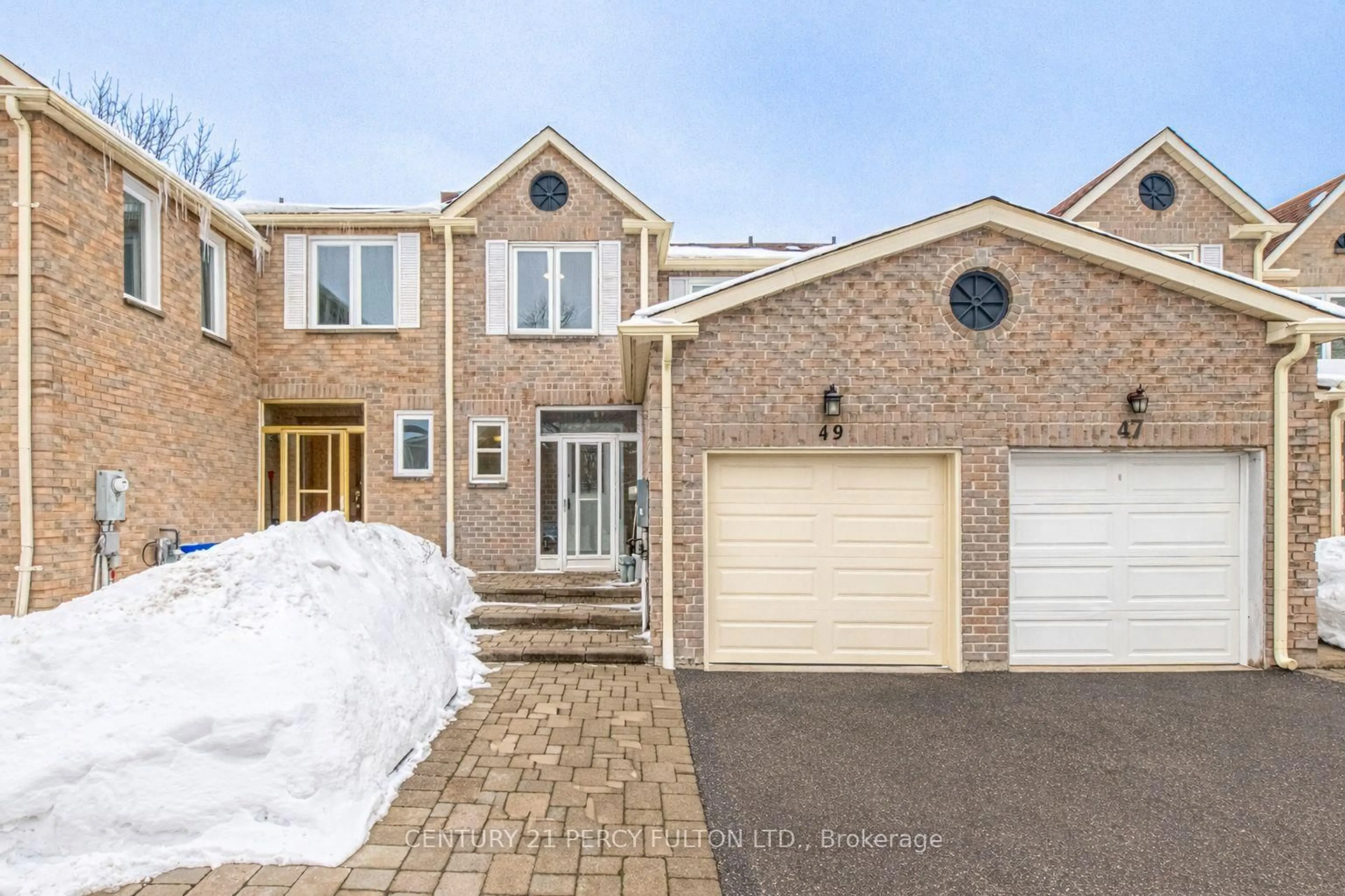 Home with brick exterior material, street for 49 Moonlight Lane, Richmond Hill Ontario L4C 8K5