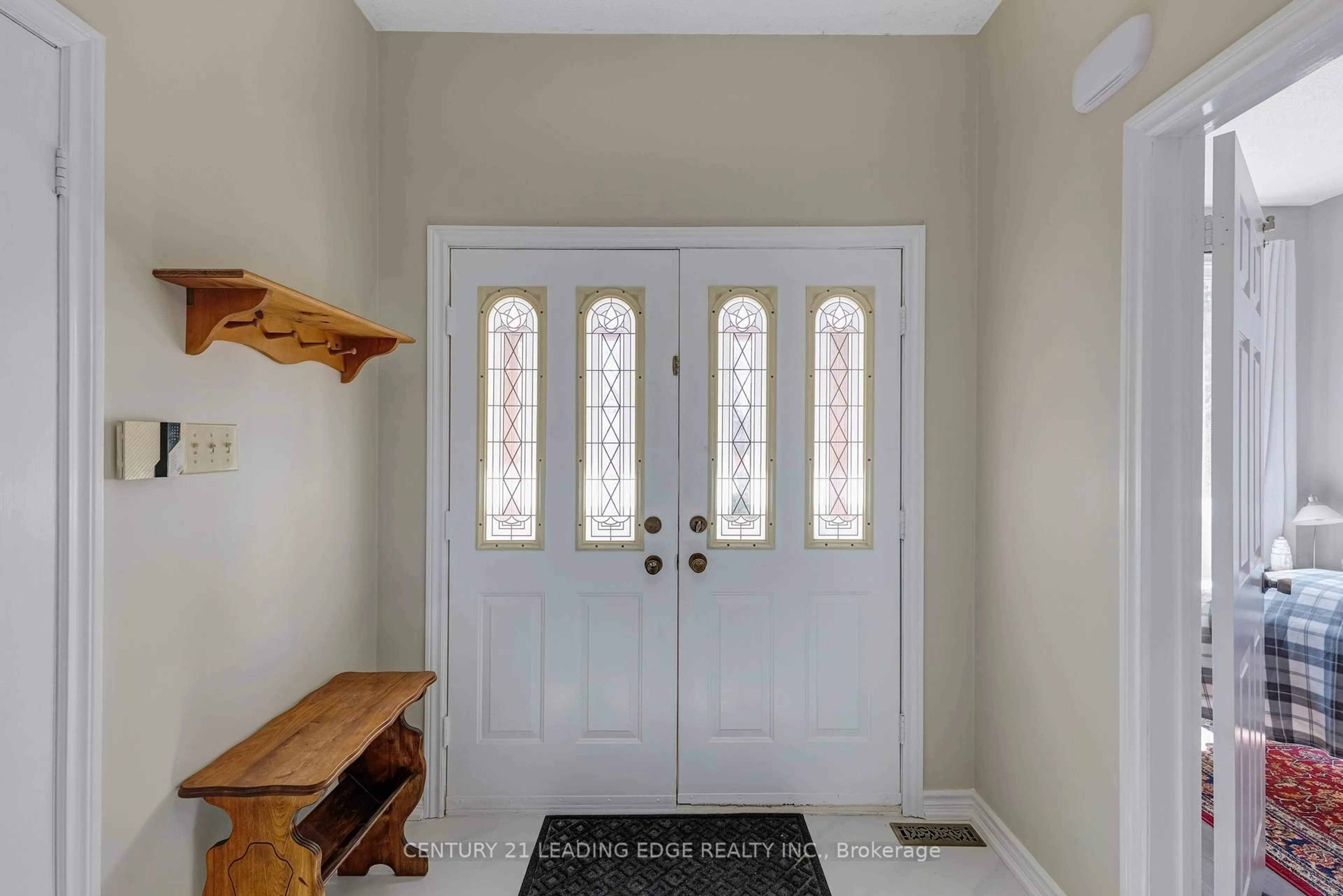 Indoor entryway for 22 Havagal Cres, Markham Ontario L3P 7E9