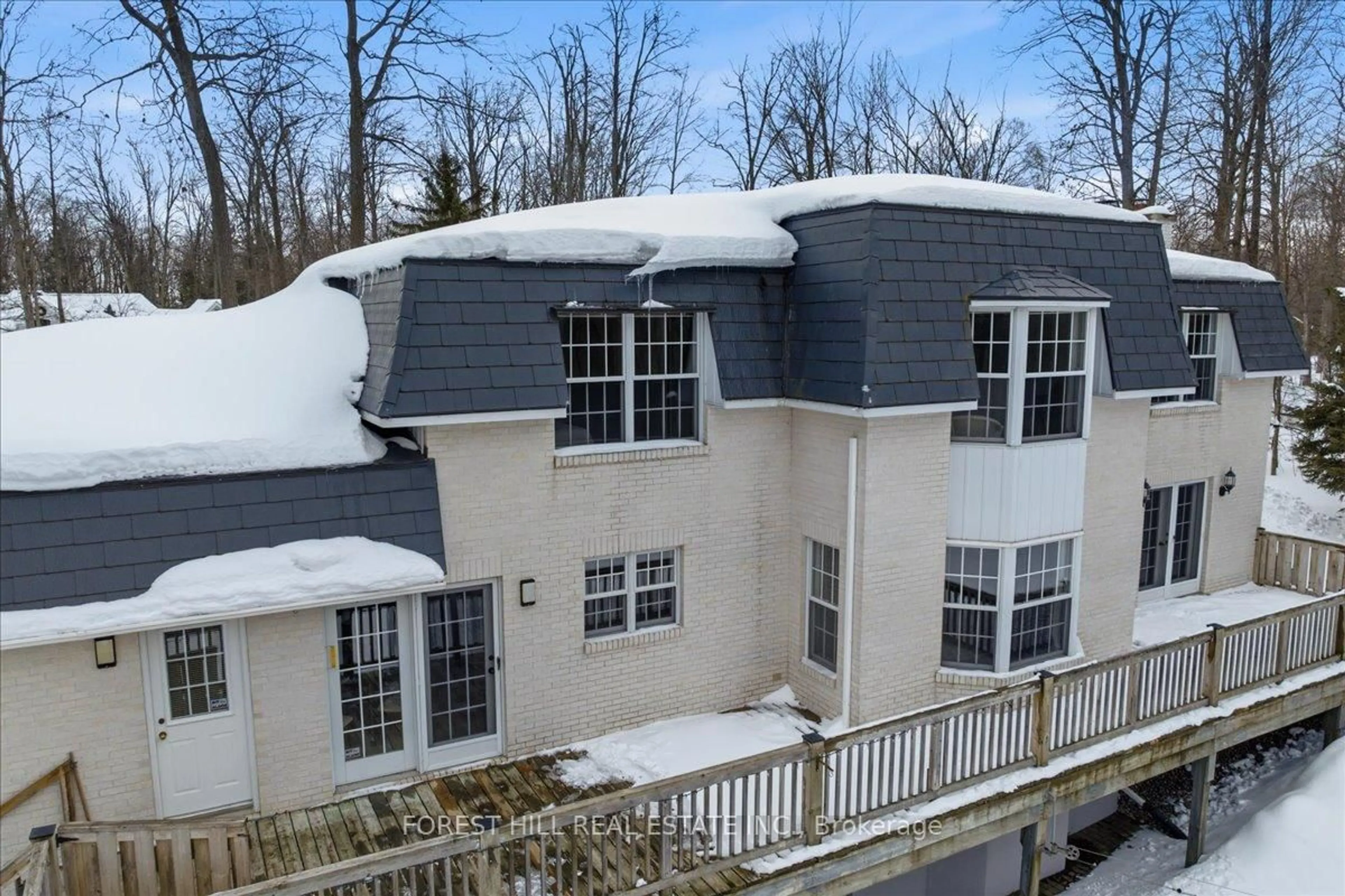 A pic from outside/outdoor area/front of a property/back of a property/a pic from drone, building for 1836 Quantz Cres, Innisfil Ontario L9S 1X2