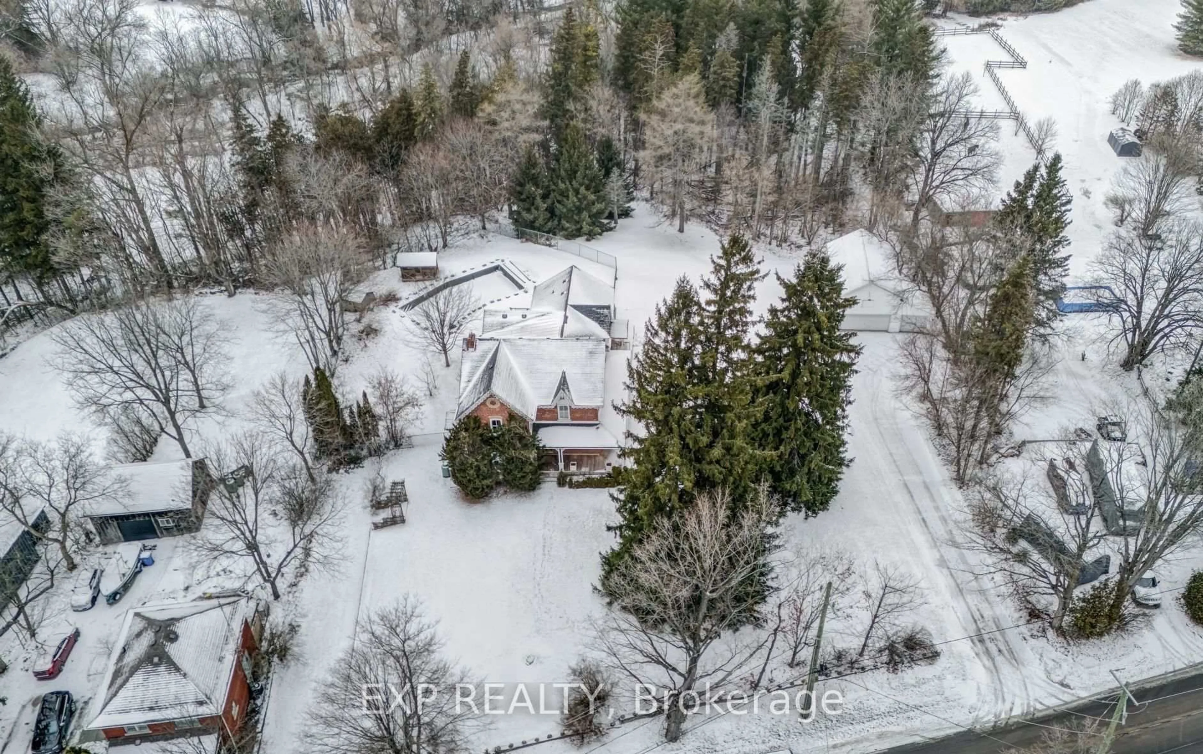 A pic from outside/outdoor area/front of a property/back of a property/a pic from drone, street for 420 Kettleby Rd, King Ontario L7B 0C9