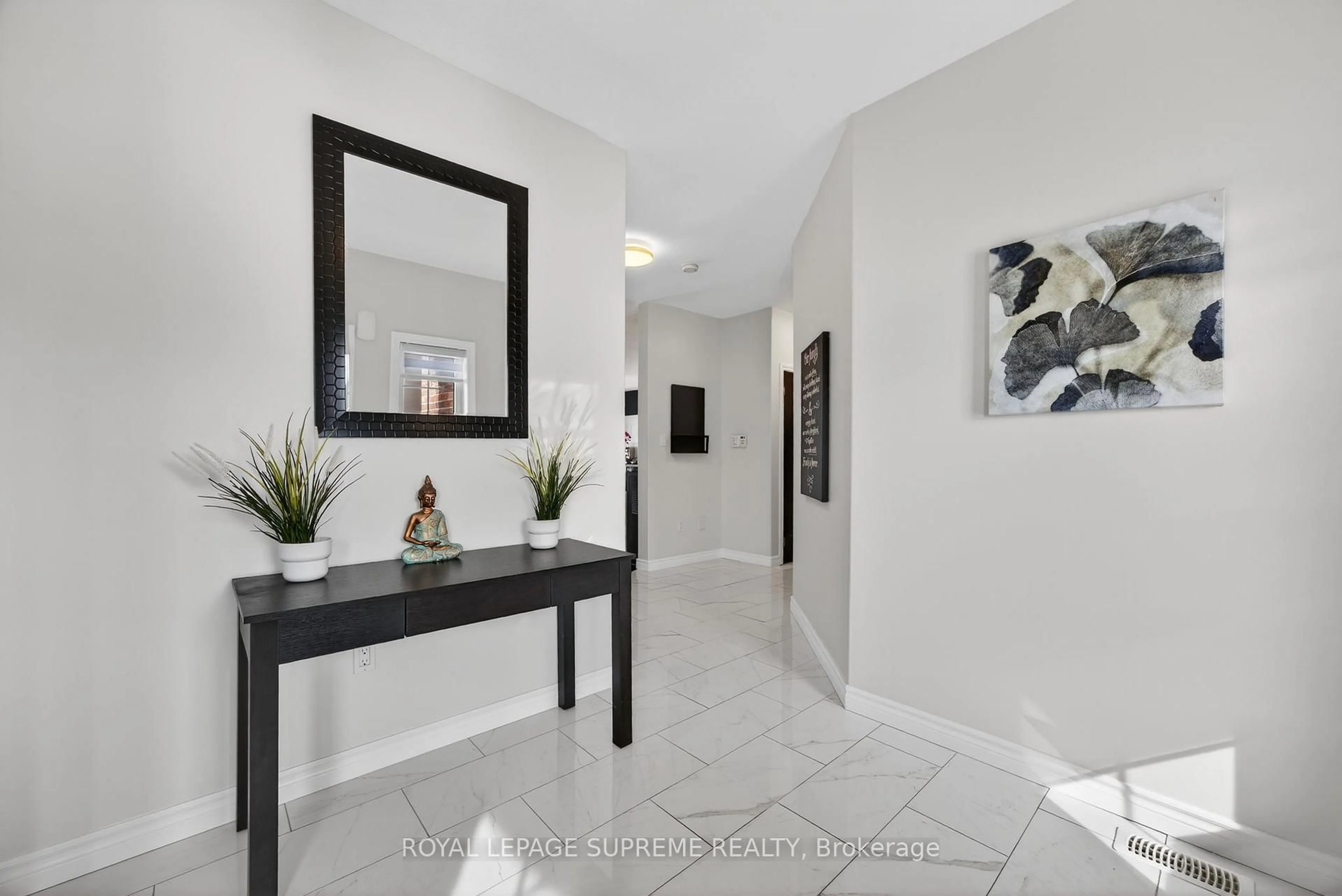 Indoor entryway for 78 Stevenson St, Essa Ontario L3W 0P6