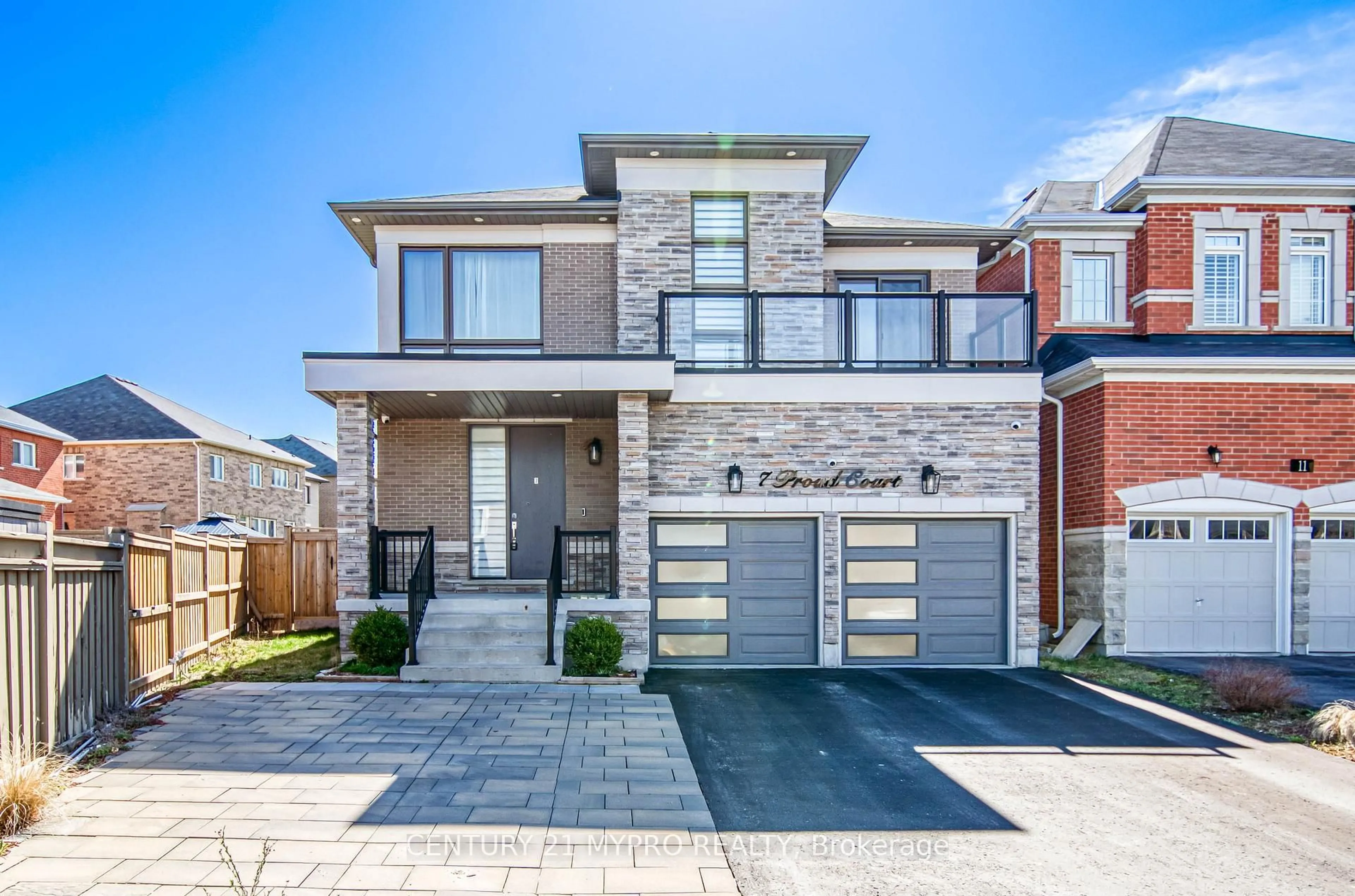 Home with brick exterior material, street for 7 Proud Crt, Aurora Ontario L4G 7B7