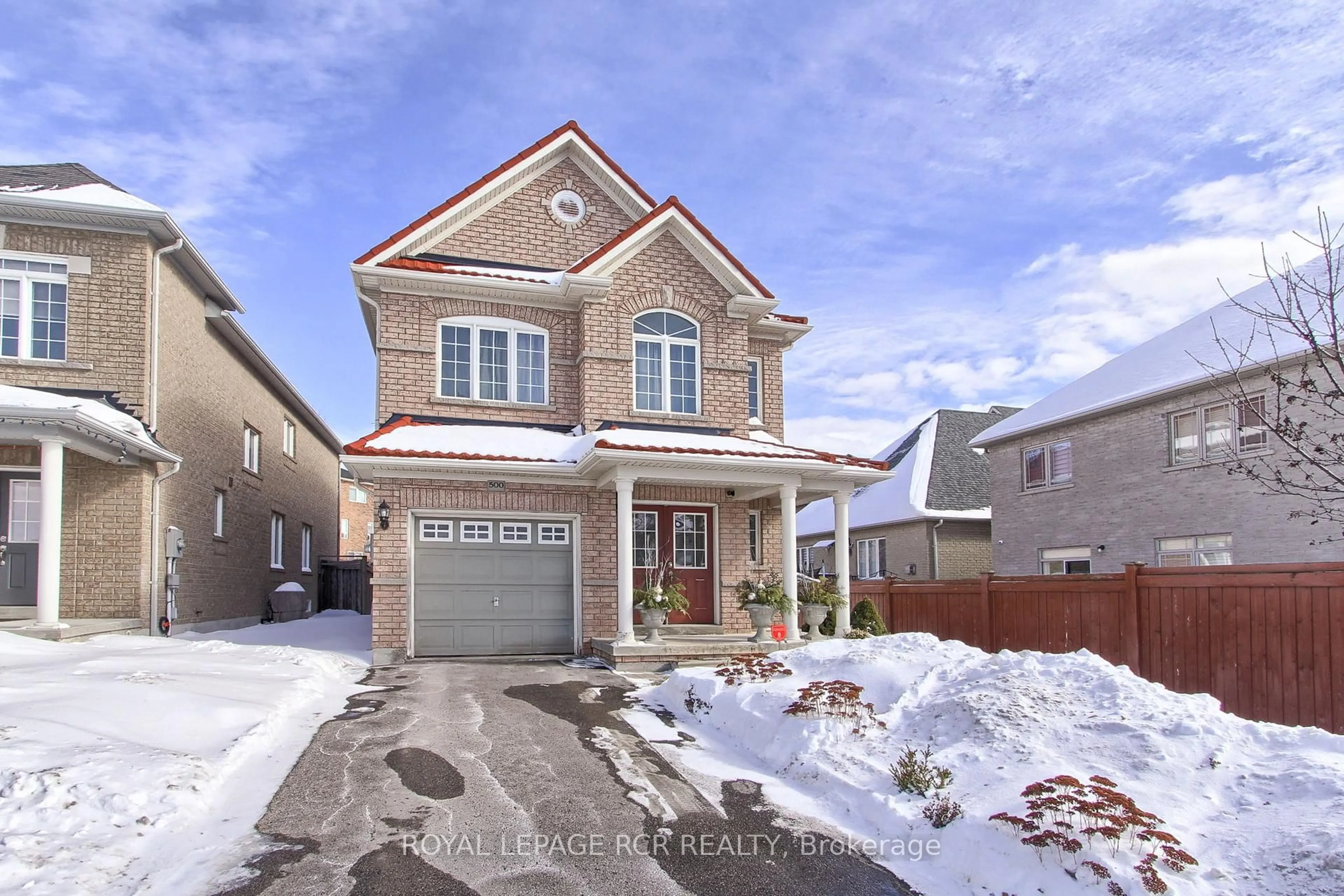 Home with brick exterior material, street for 500 Woodspring Ave, Newmarket Ontario L9N 0C2