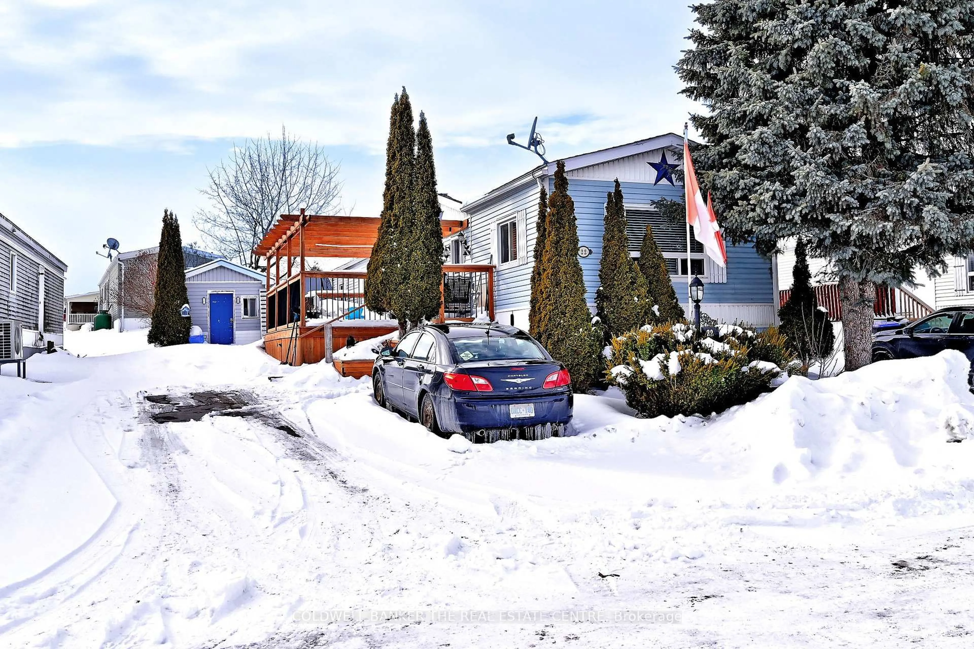 Parking for 22 Sunrise Circ, Bradford West Gwillimbury Ontario L3Z 3W9