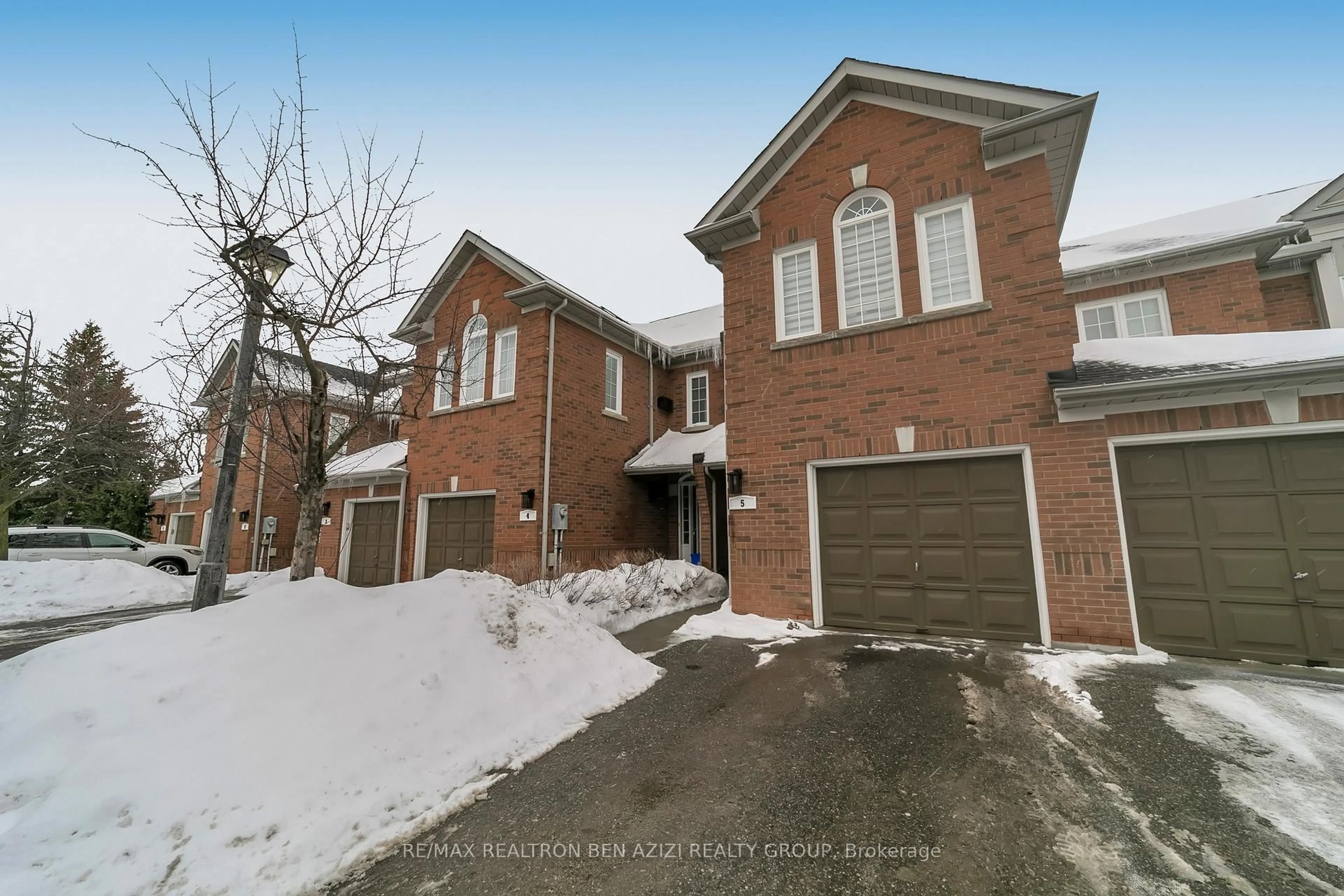 Home with brick exterior material, street for 190 Harding Blvd #5, Richmond Hill Ontario L4C 0J9