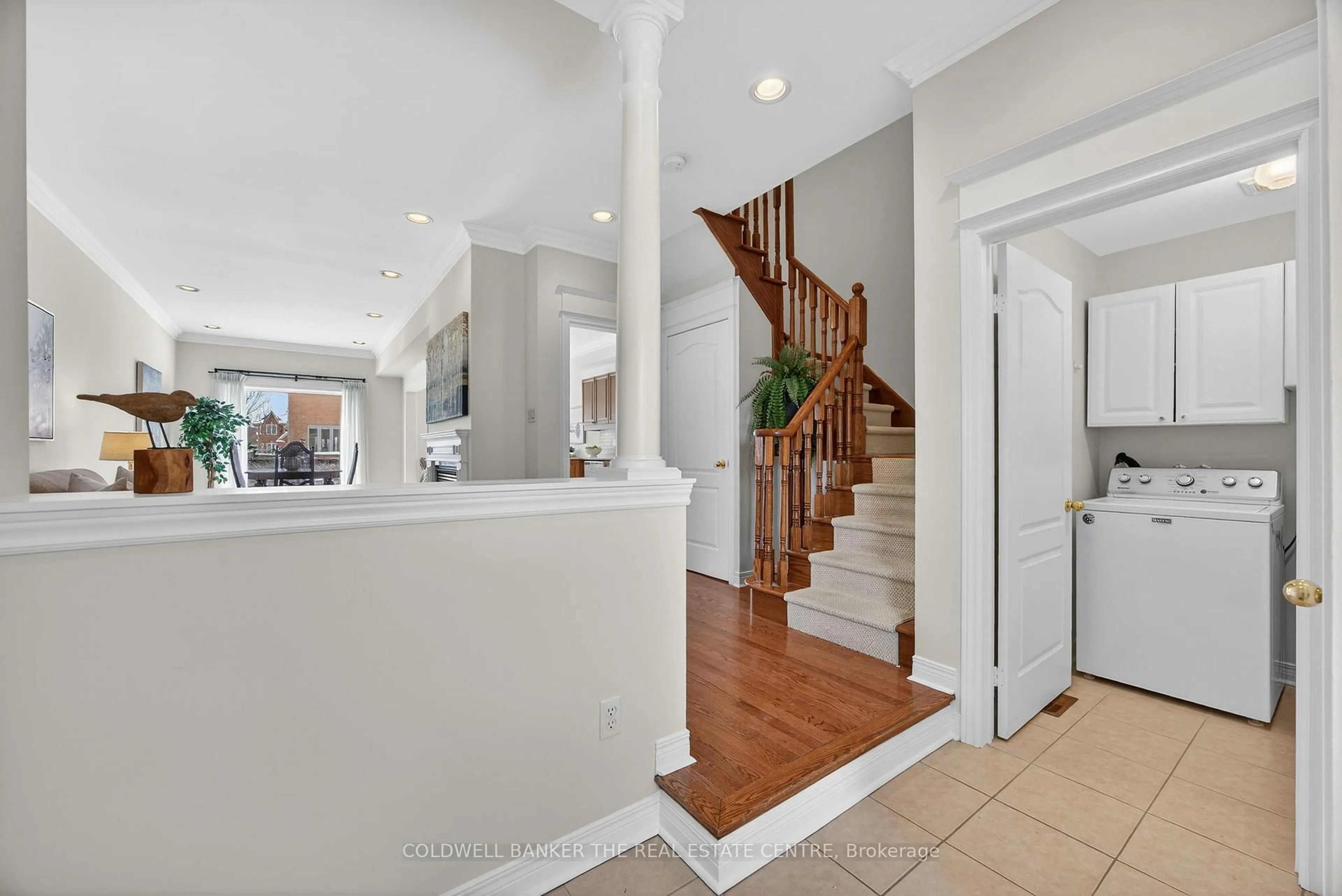 Unknown for 594 Osler Crt, Newmarket Ontario L3X 2P5