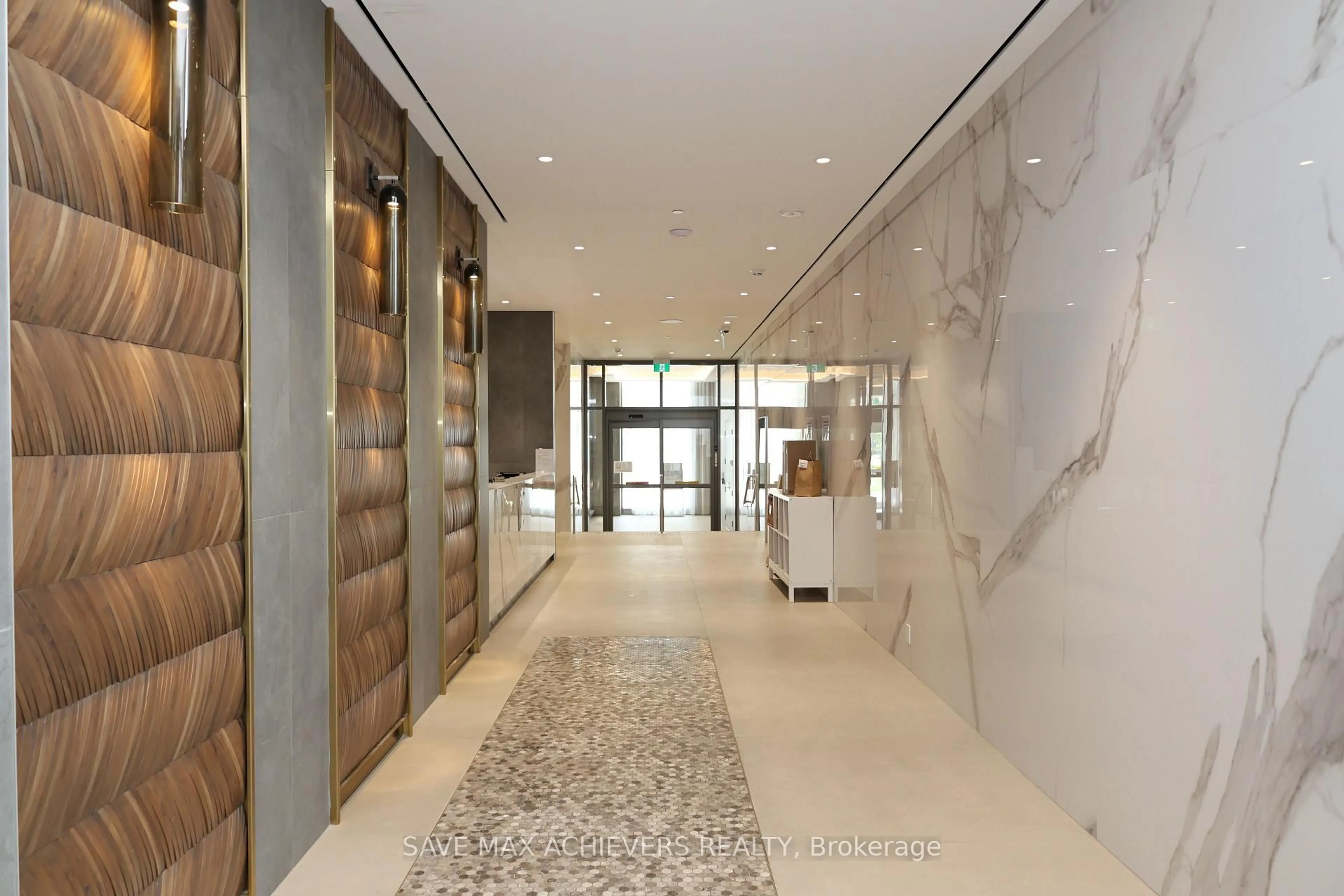 Indoor foyer for 7890 Jane St #5201, Vaughan Ontario L4K 0K9
