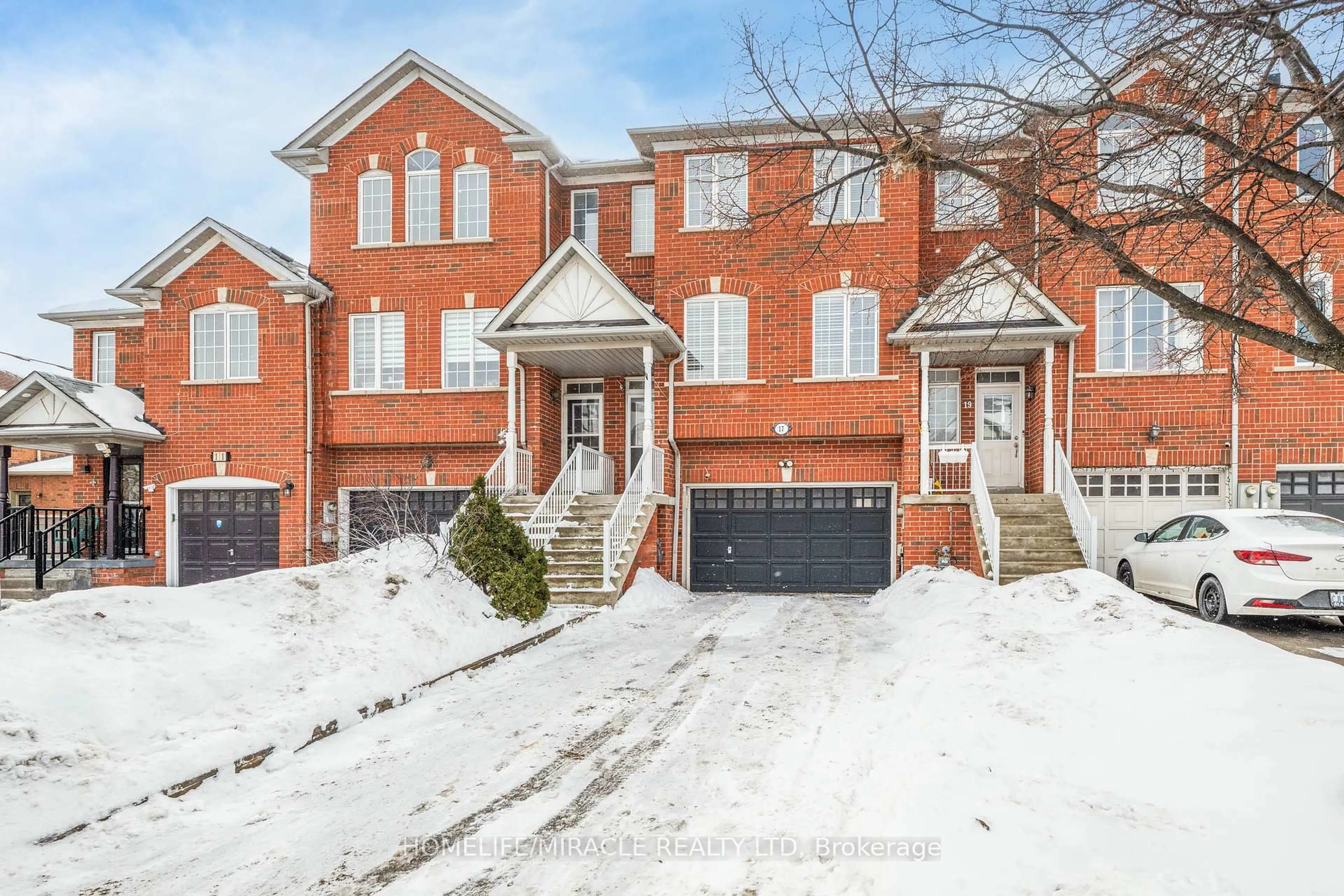 Home with brick exterior material, street for 17 Pikake Crt, Vaughan Ontario L6A 3W3