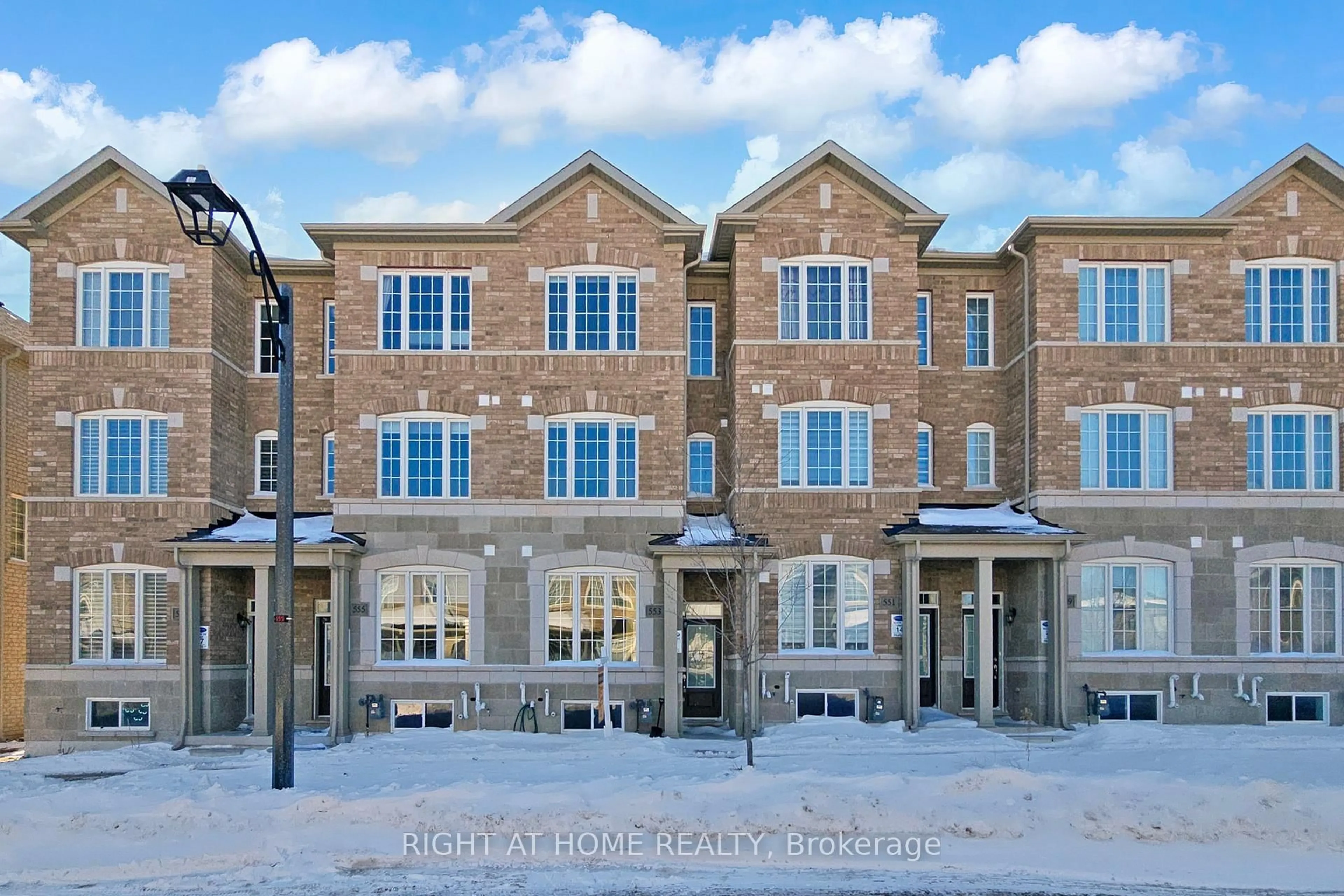 Unknown for 553 White's Hill Ave, Markham Ontario L6B 1N9