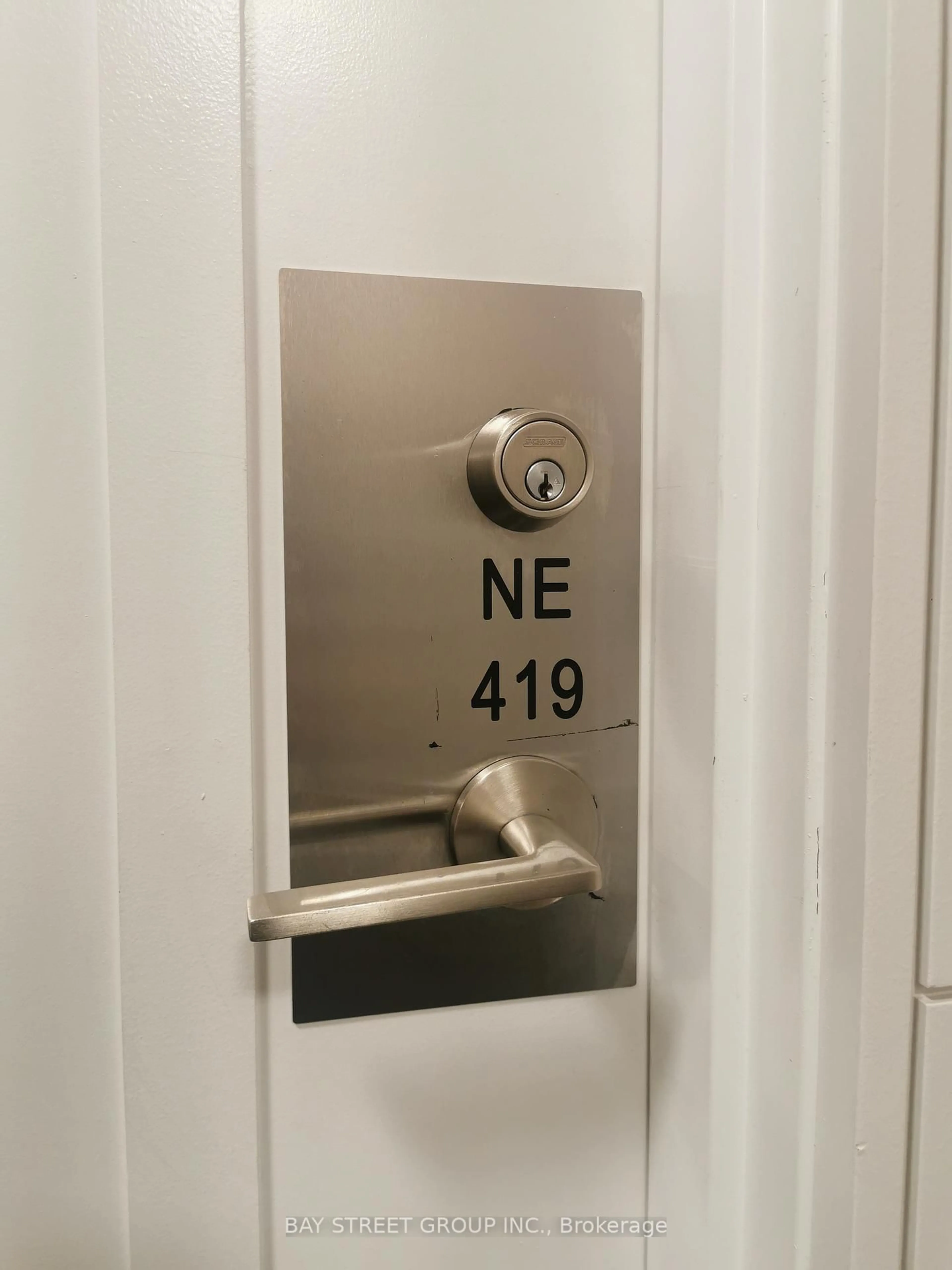 Indoor entryway for 9205 Yonge St #419, Richmond Hill Ontario L4C 1V5