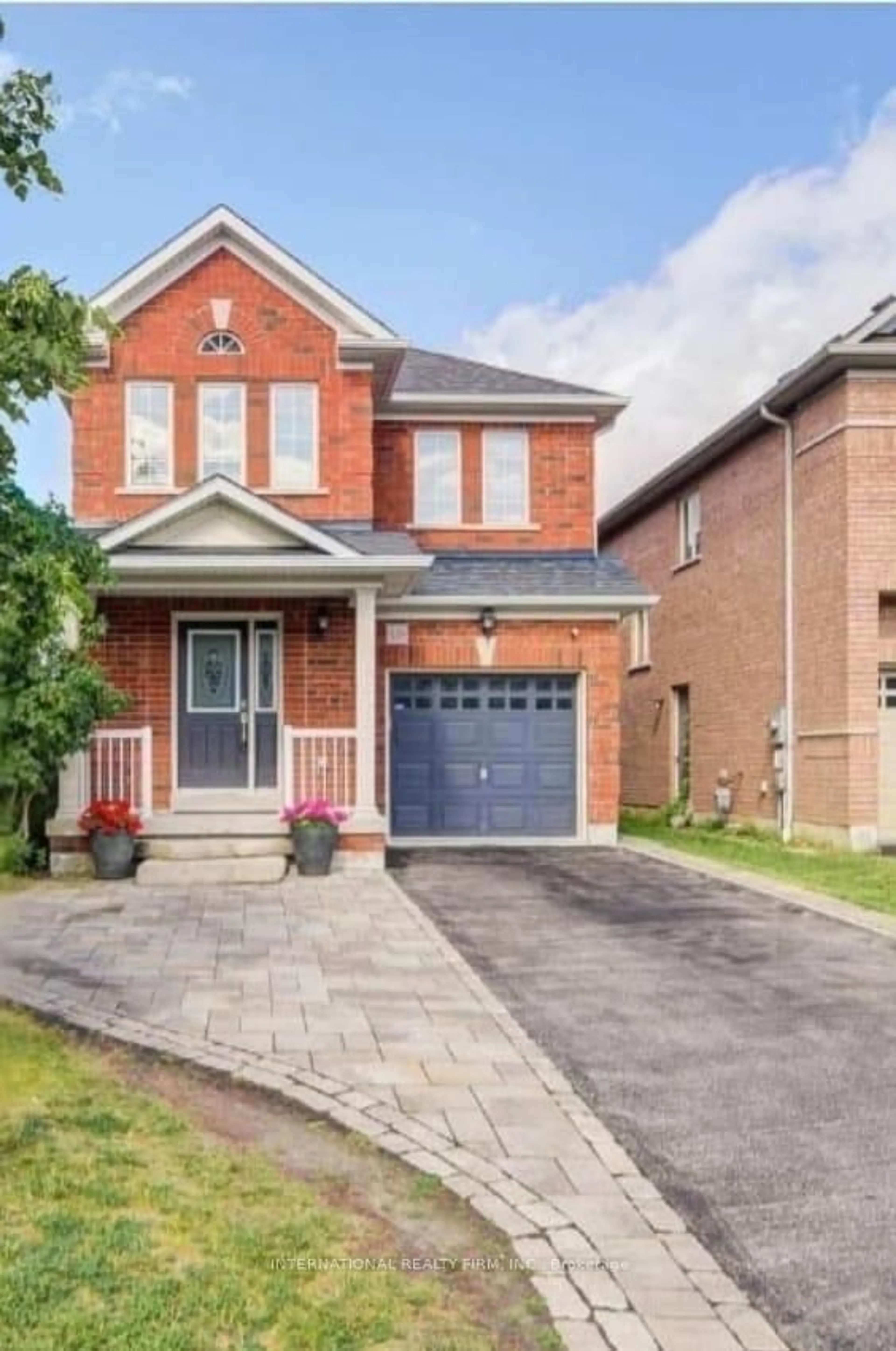 Home with brick exterior material, street for 10 Ida Jane Grve, Whitchurch-Stouffville Ontario L4A 0S3