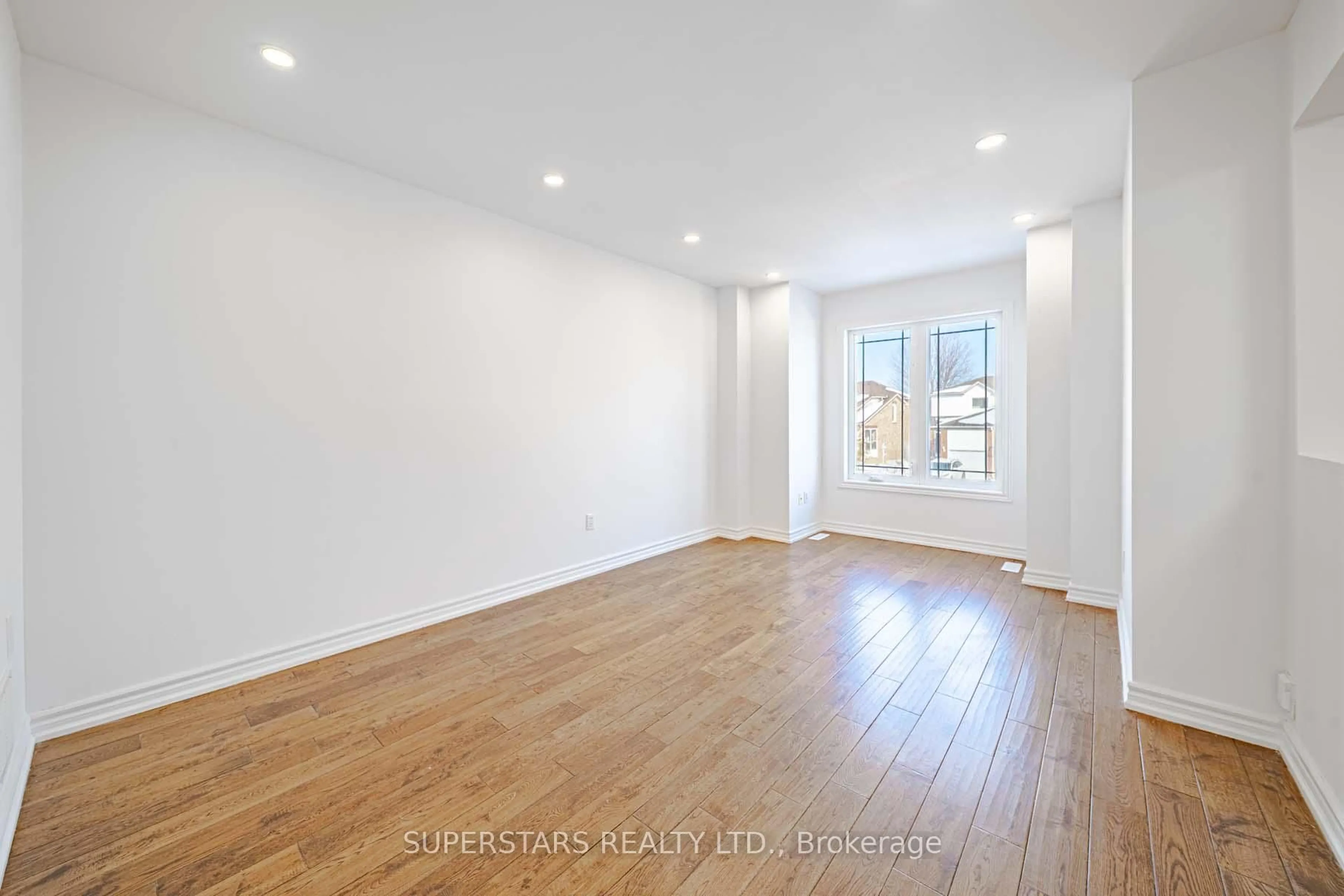 A pic of a room for 99 Roseheath Dr, Vaughan Ontario L6A 2B7