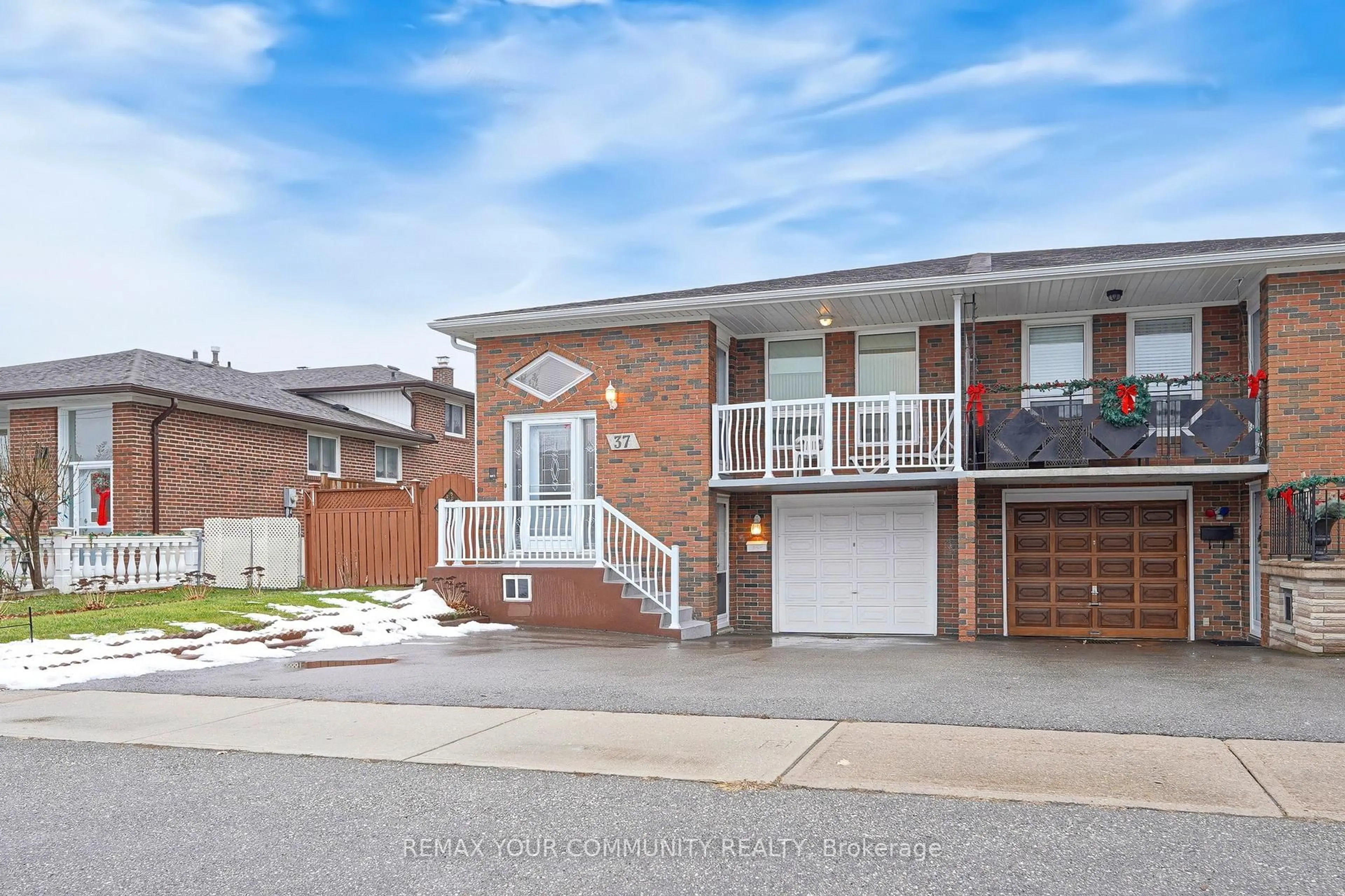 Home with brick exterior material, street for 37 Marilyn Pl, Vaughan Ontario L4L 2C2