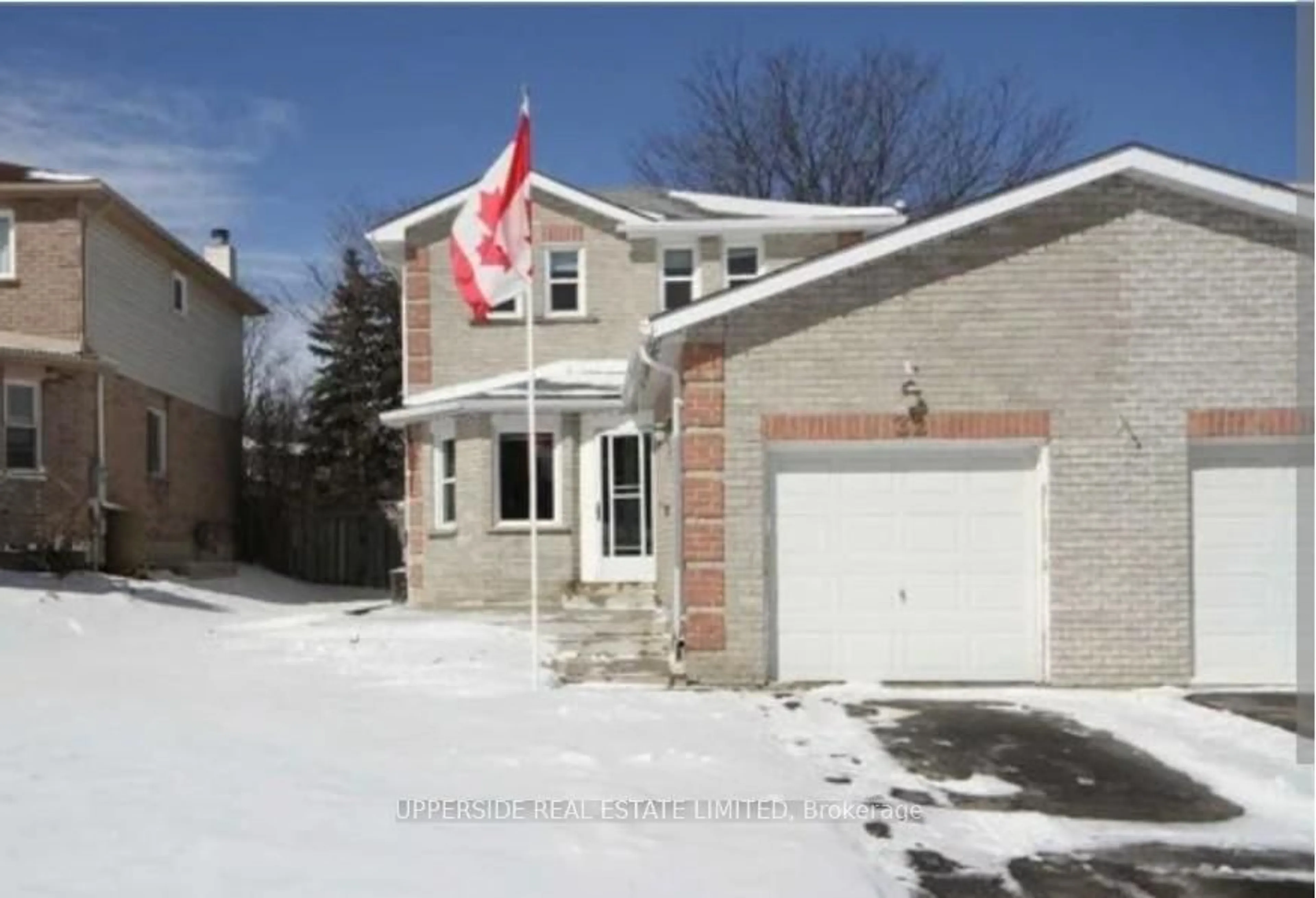 Home with brick exterior material, street for 32 Magani Dr, Bradford West Gwillimbury Ontario L3Z 2S7