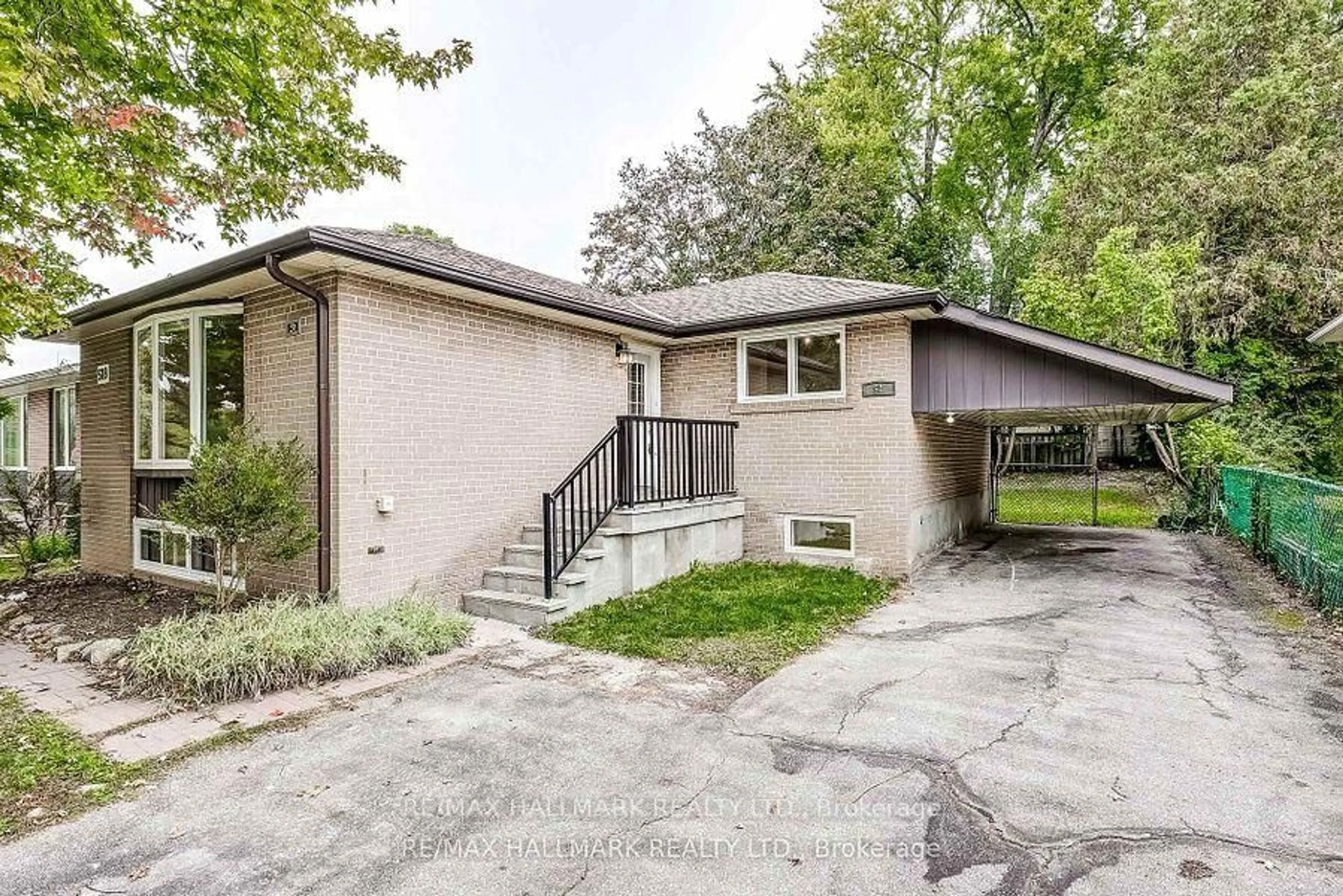 Home with brick exterior material, street for 51 Aurora Heights Dr, Aurora Ontario L4G 2W6
