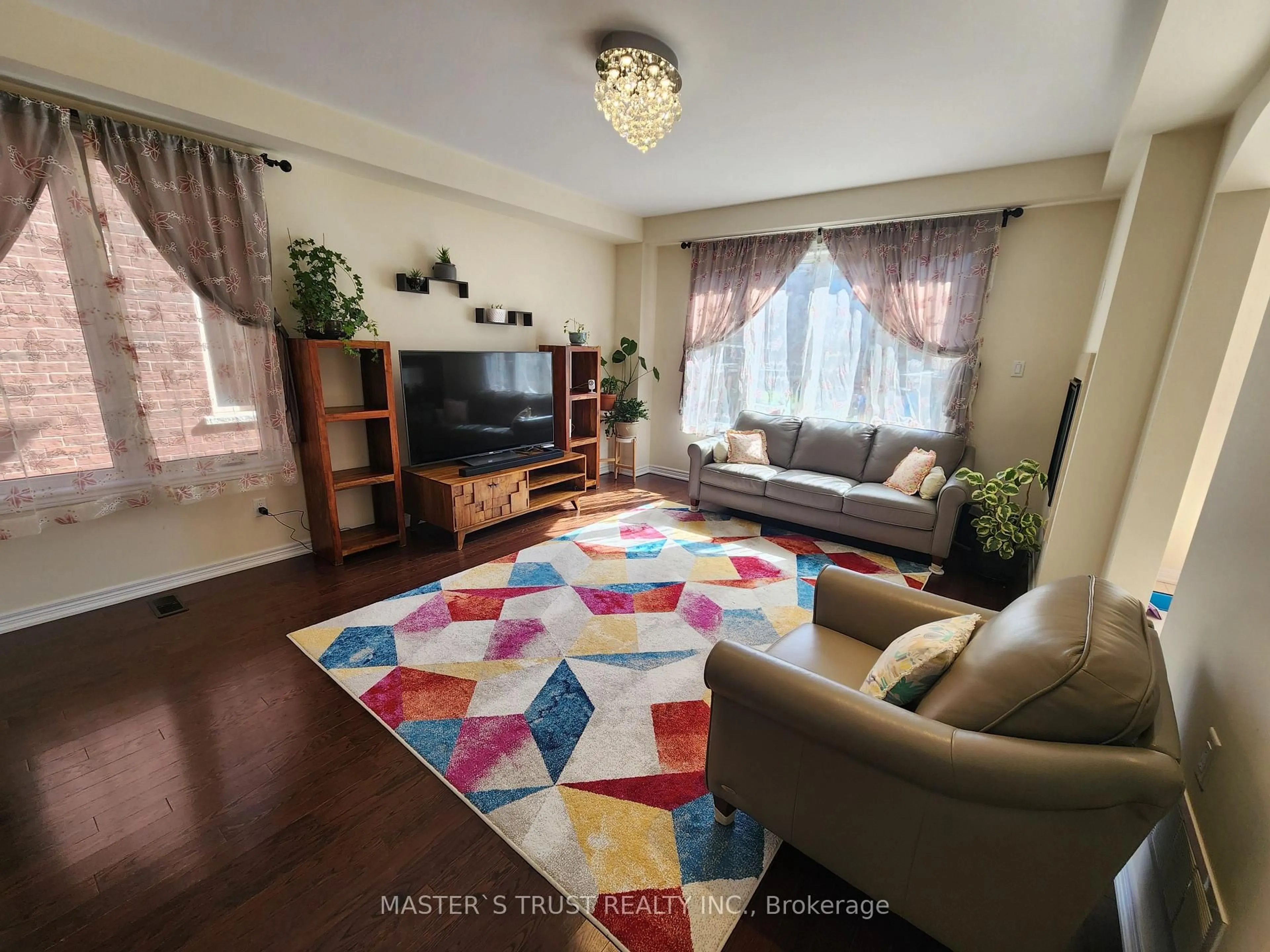 Living room with furniture, unknown for 53 Kidd St, Bradford West Gwillimbury Ontario L3Z 0V5