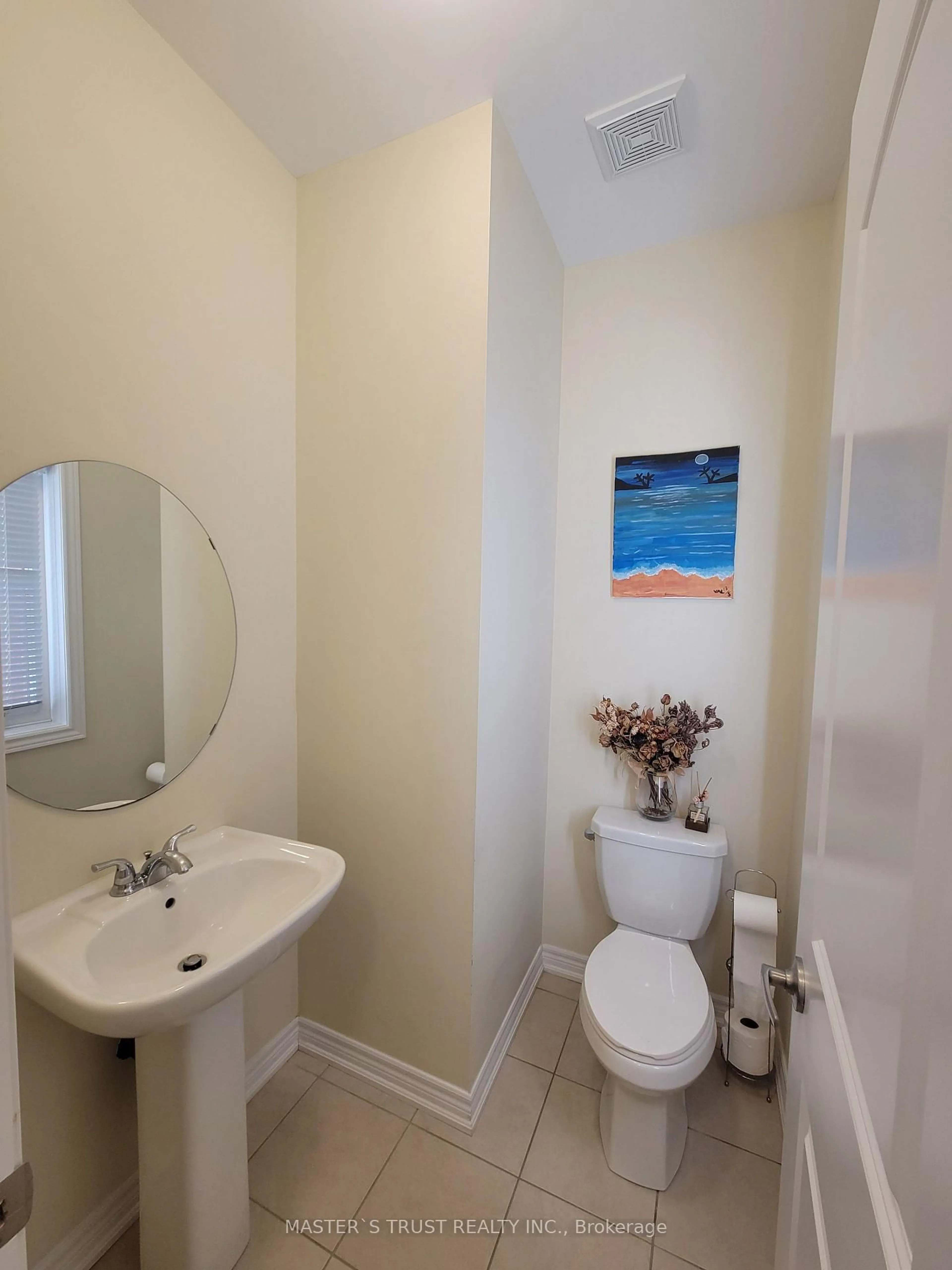 Standard bathroom, unknown for 53 Kidd St, Bradford West Gwillimbury Ontario L3Z 0V5
