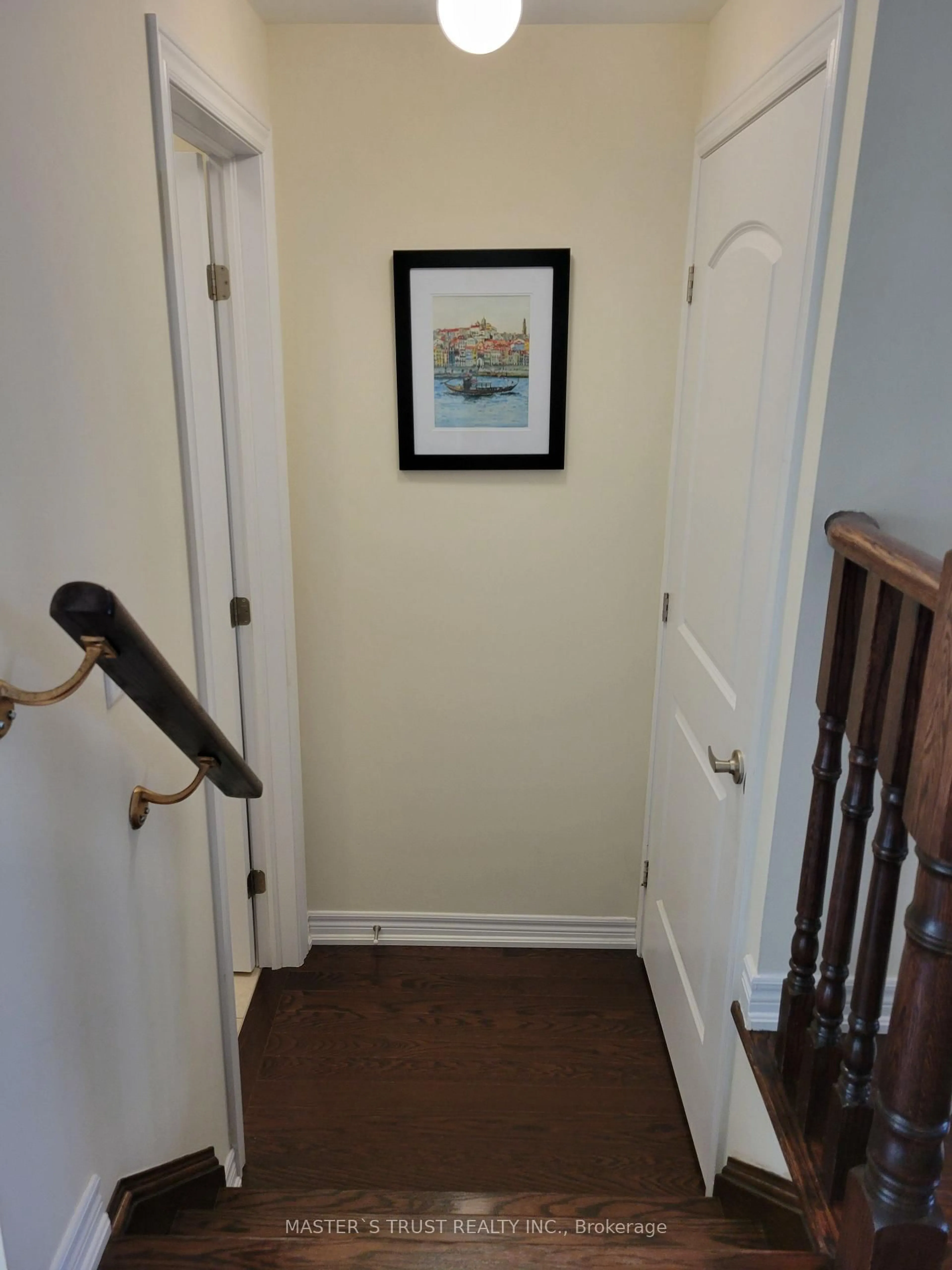 Indoor entryway for 53 Kidd St, Bradford West Gwillimbury Ontario L3Z 0V5